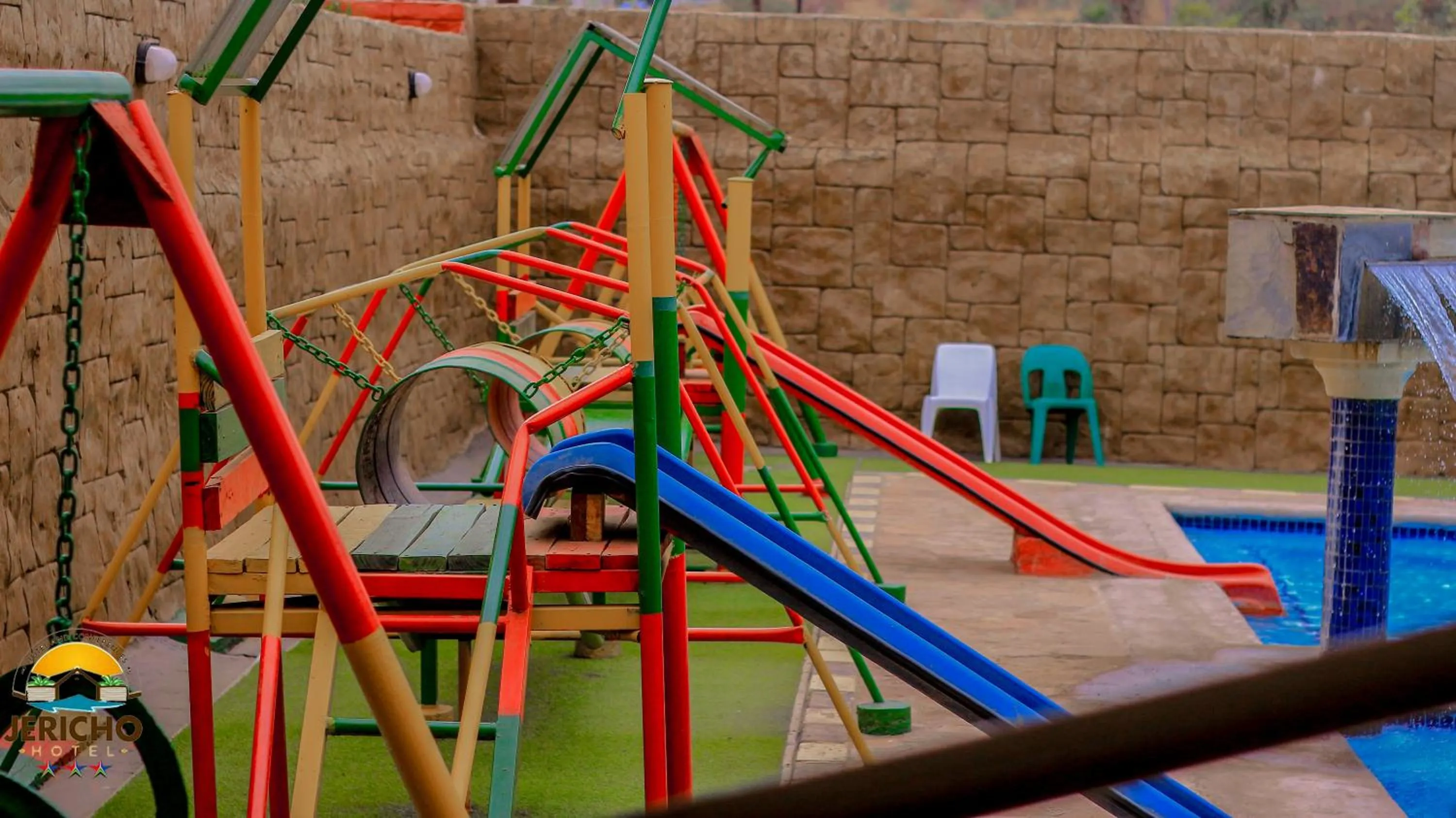 Swimming pool in Jericho Hotel and Conferences