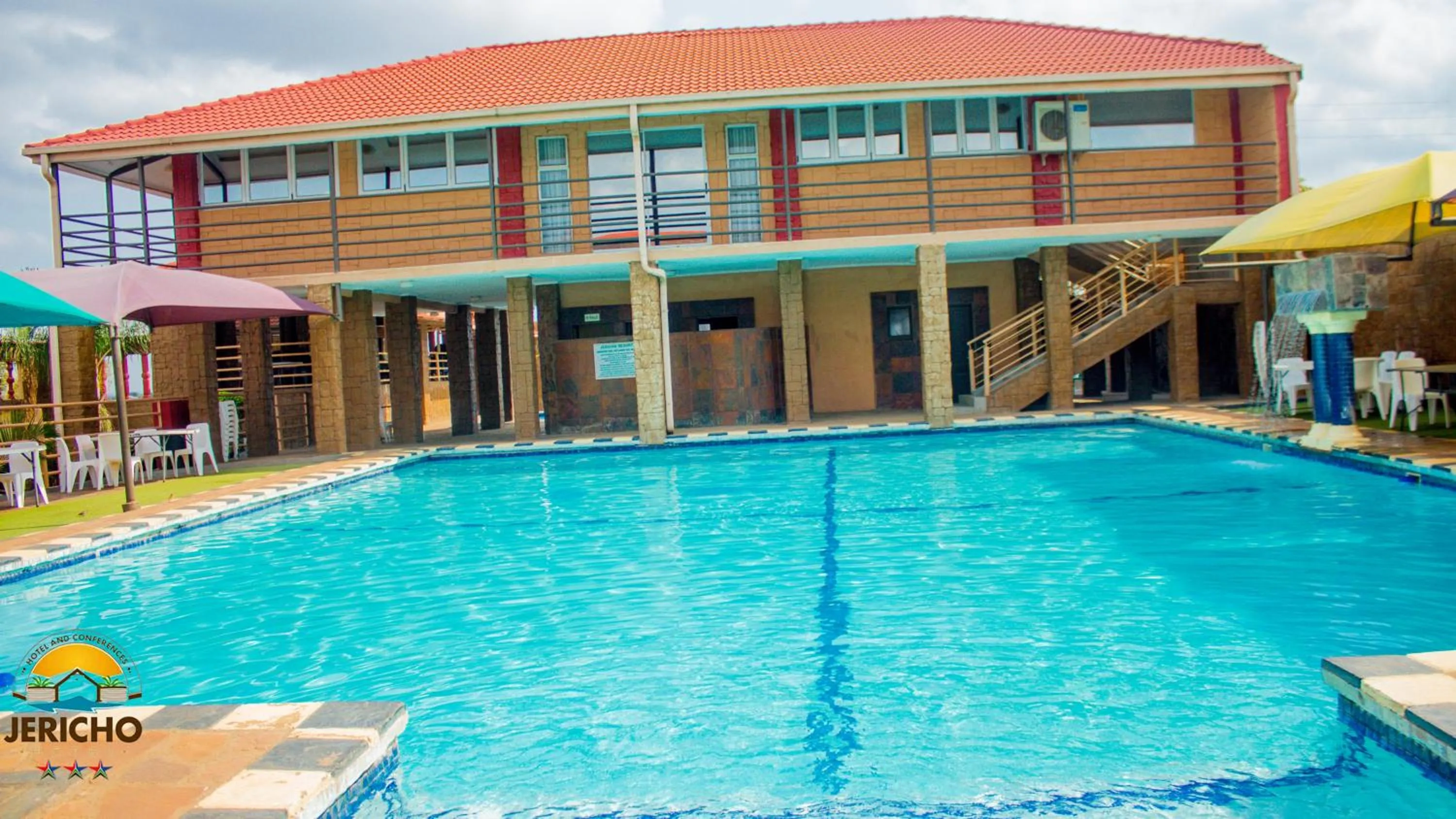 Swimming pool in Jericho Hotel and Conferences