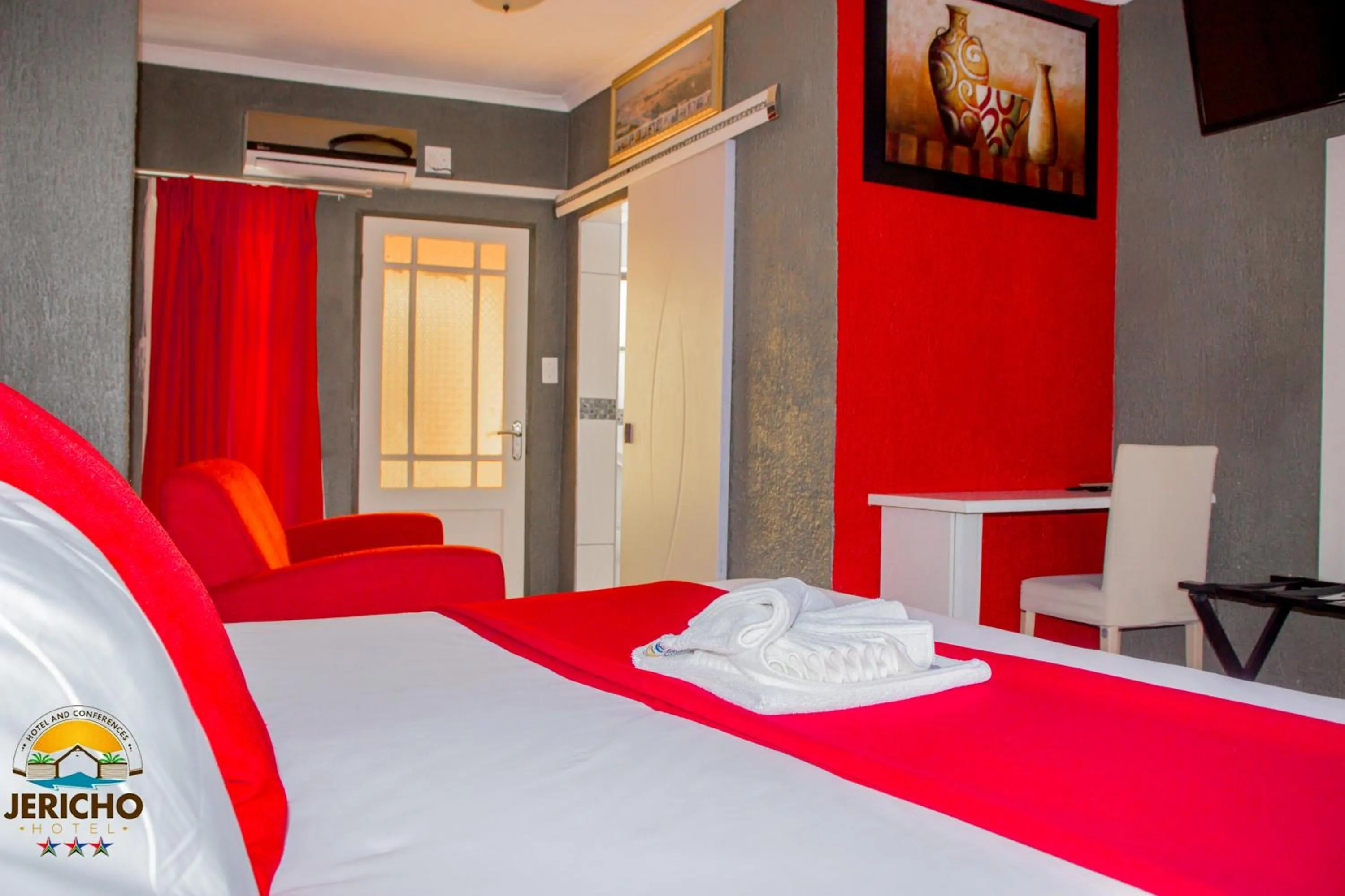 Bedroom in Jericho Hotel and Conferences