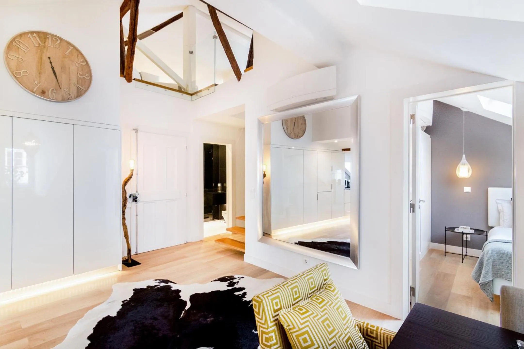 Communal lounge/ TV room, Bed in WHome | Madalena Downtown Luxury Duplex