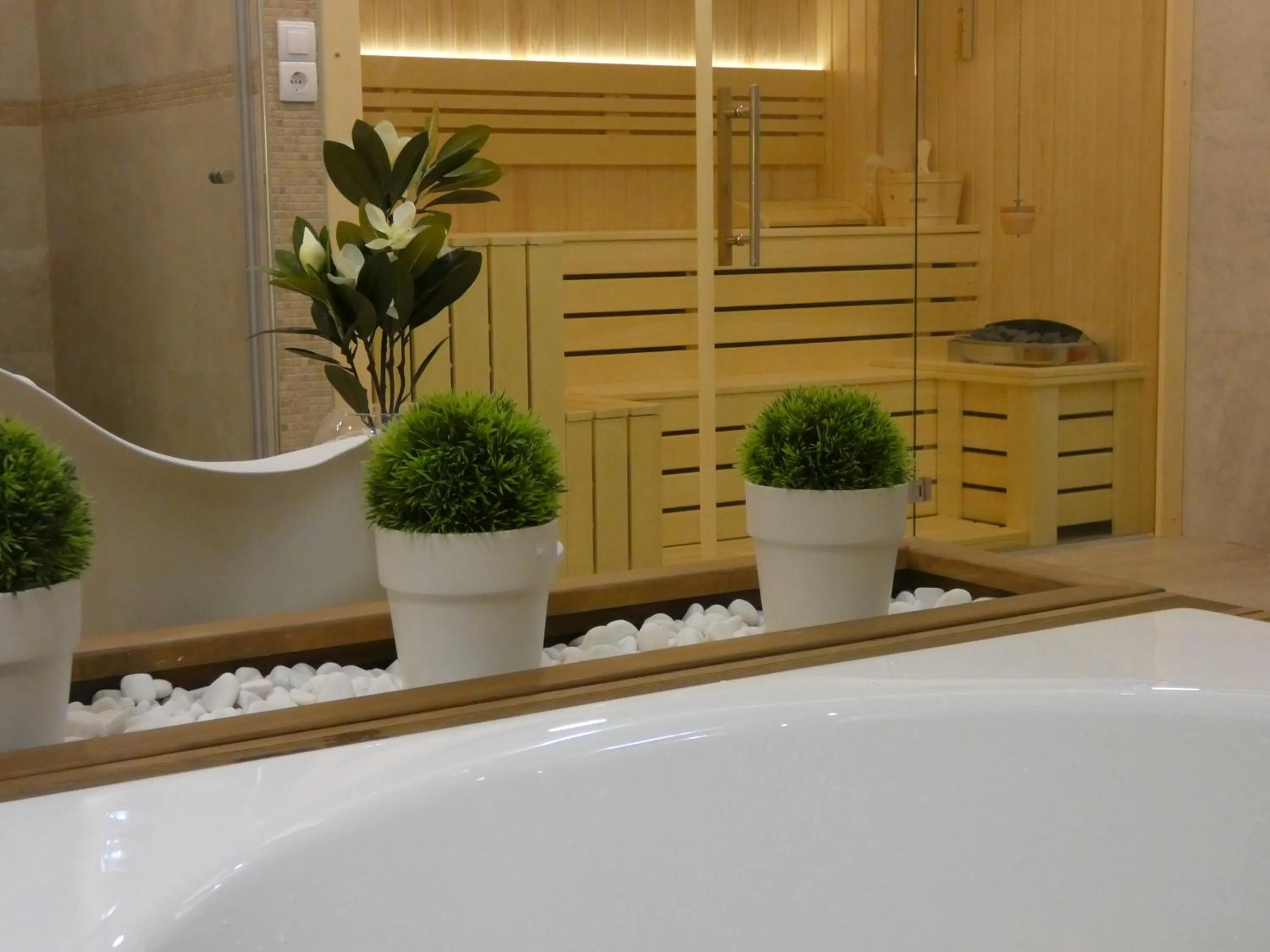 Hot Tub in Villa Natural Wood