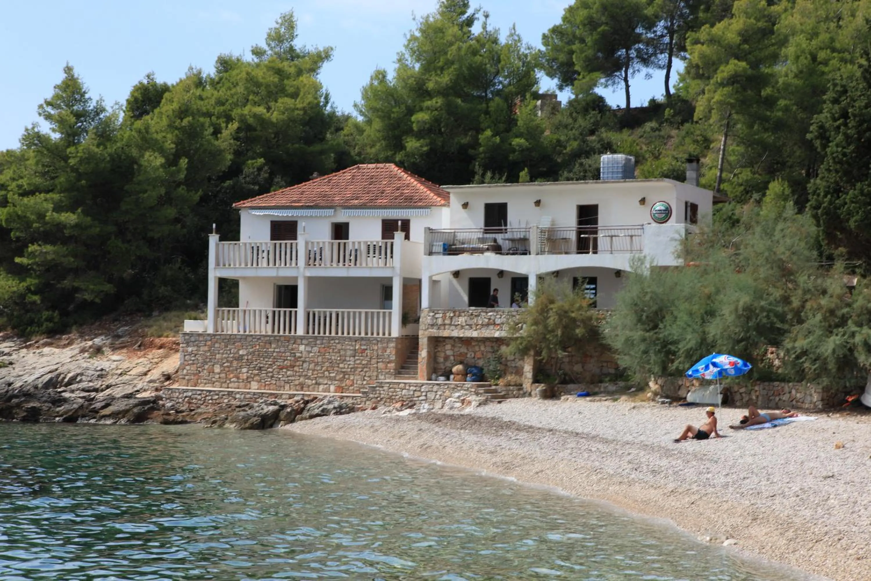 Property building in Robinson Anastazia