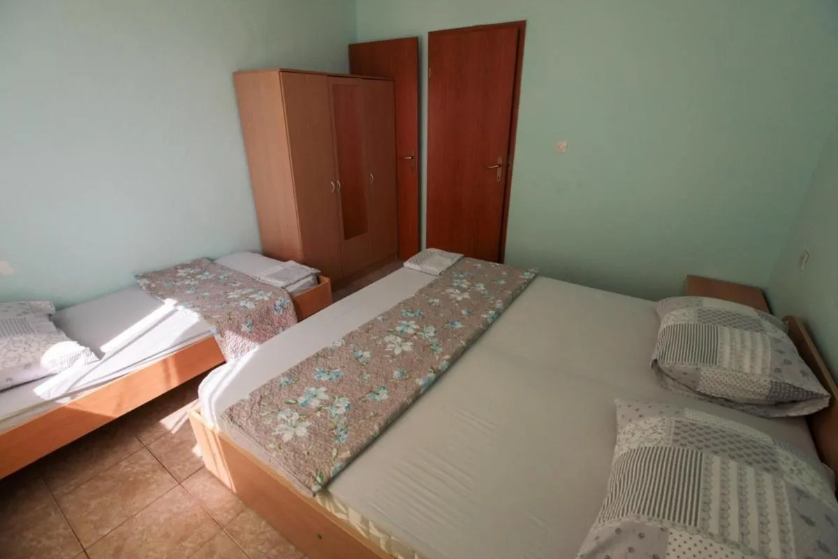 Bed in Robinson Anastazia