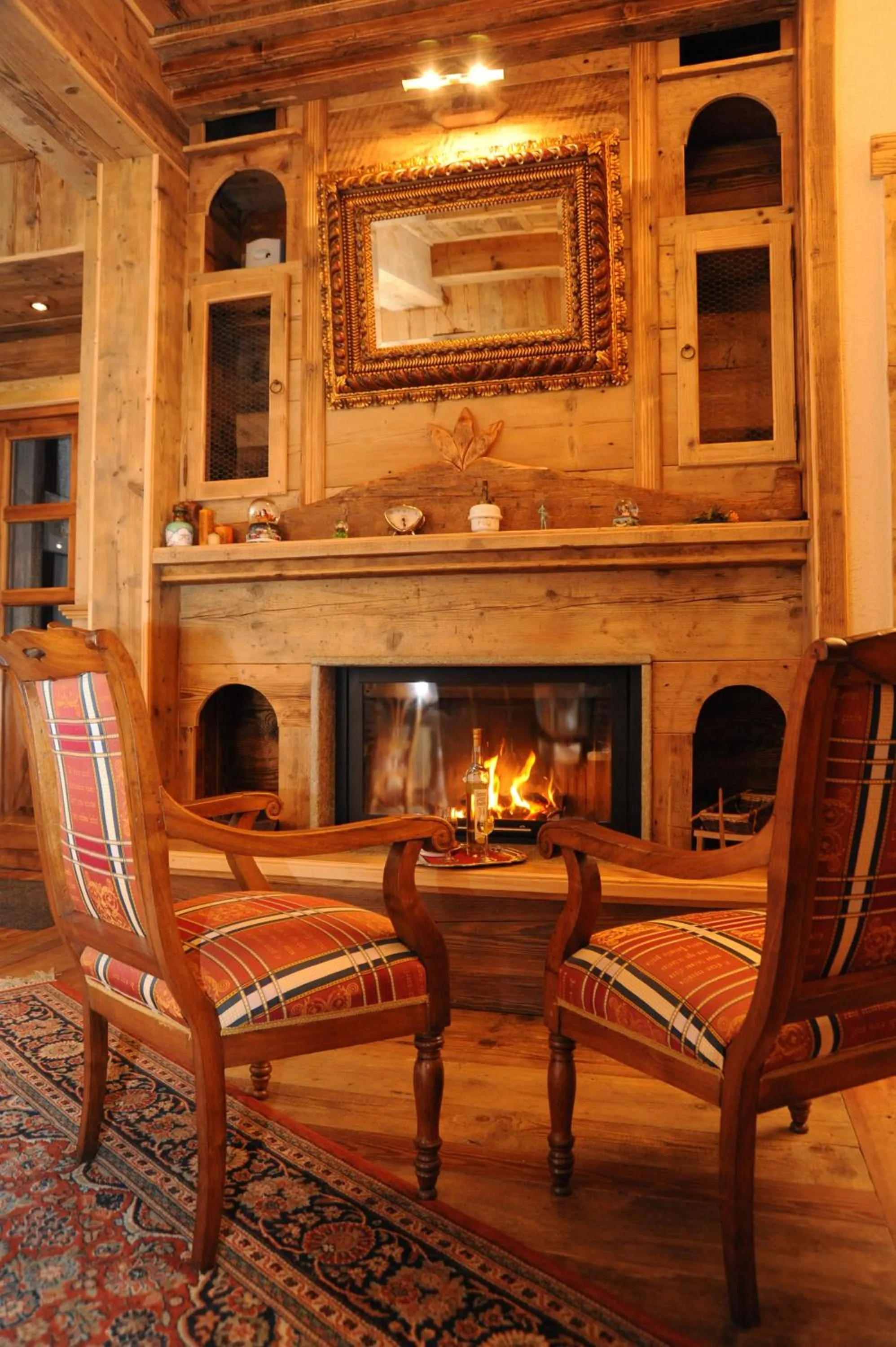 Lobby or reception in Laghetto Alpine Hotel & Restaurant