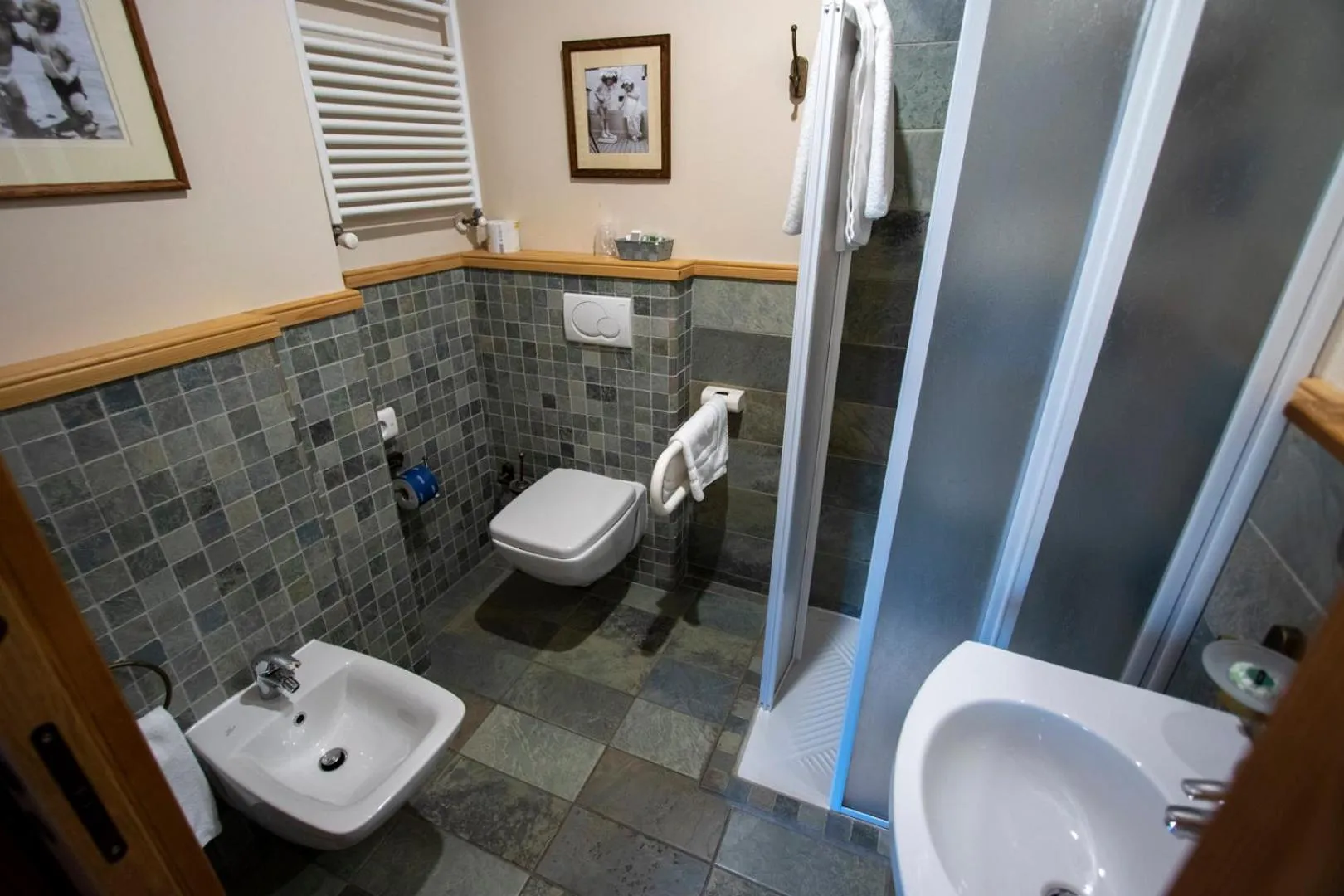 Laghetto Alpine Hotel & Restaurant