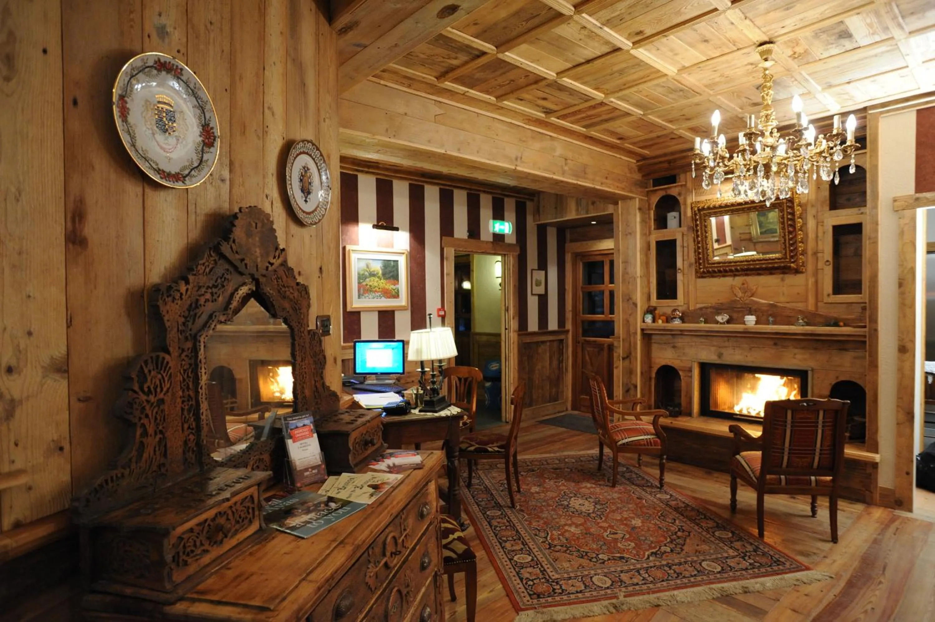 Lobby or reception in Laghetto Alpine Hotel & Restaurant