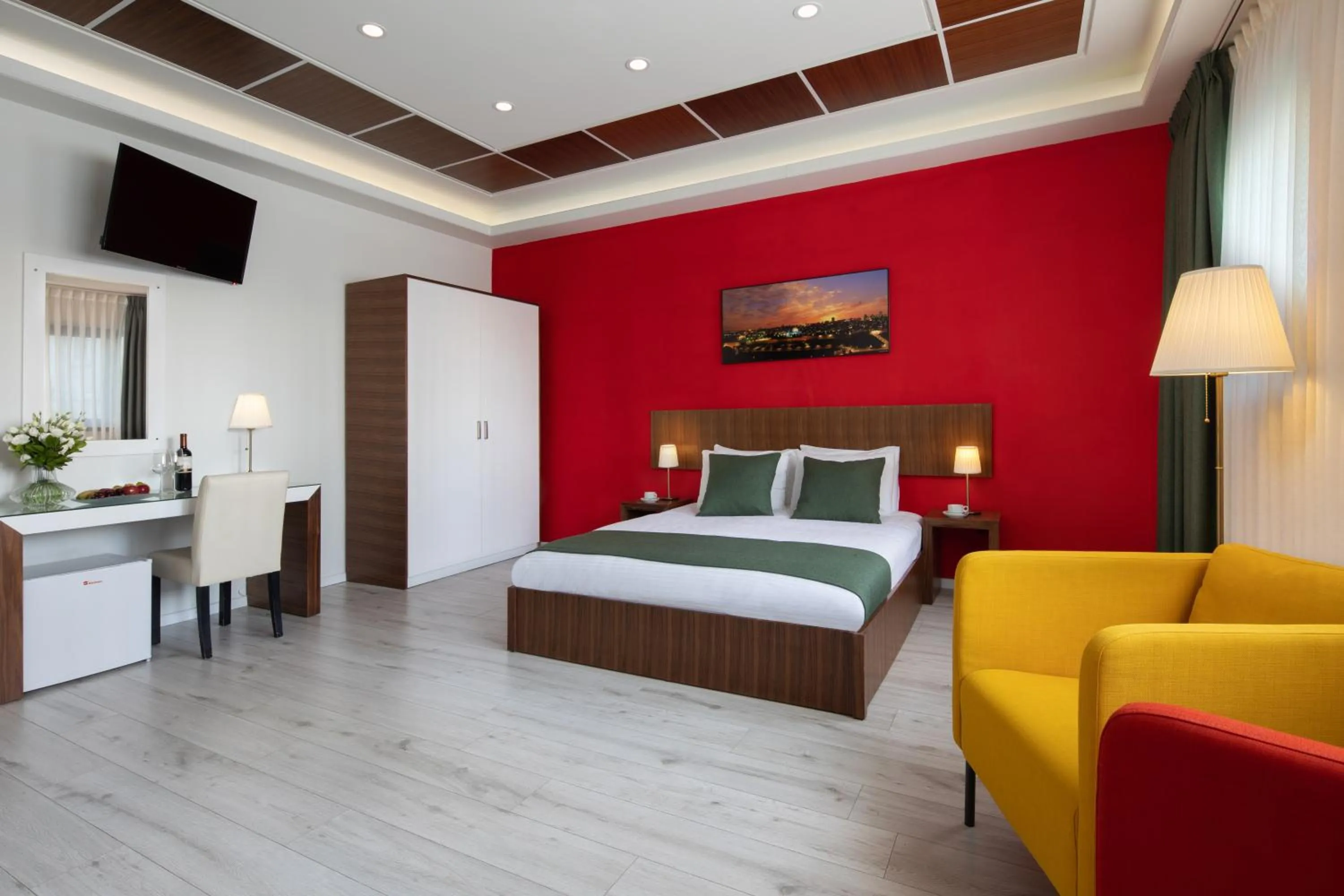 Photo of the whole room in Legacy Hotel