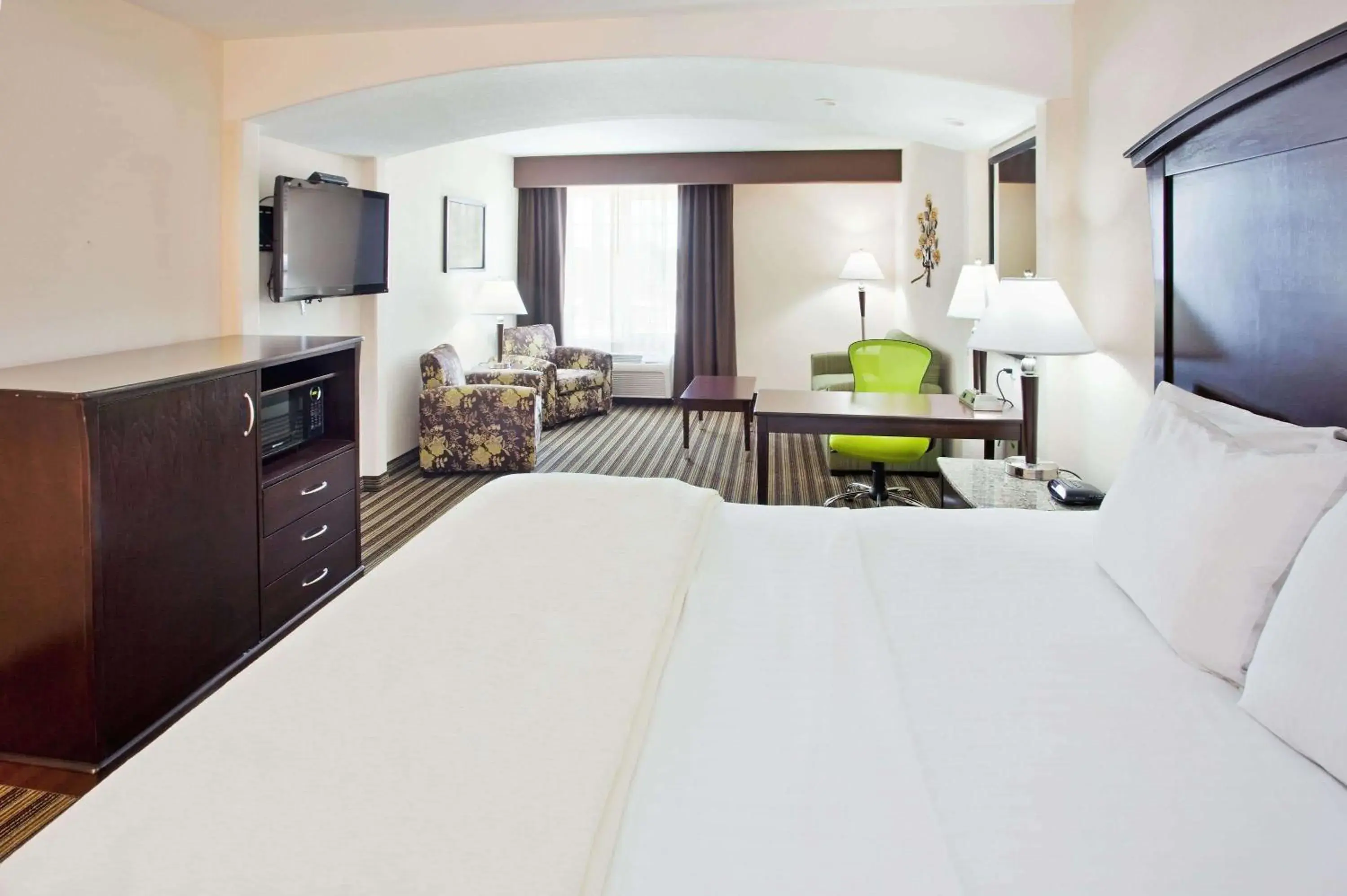 Executive King Room in La Quinta by Wyndham Fowler Executive King Room in La Quinta by Wyndham Fowler