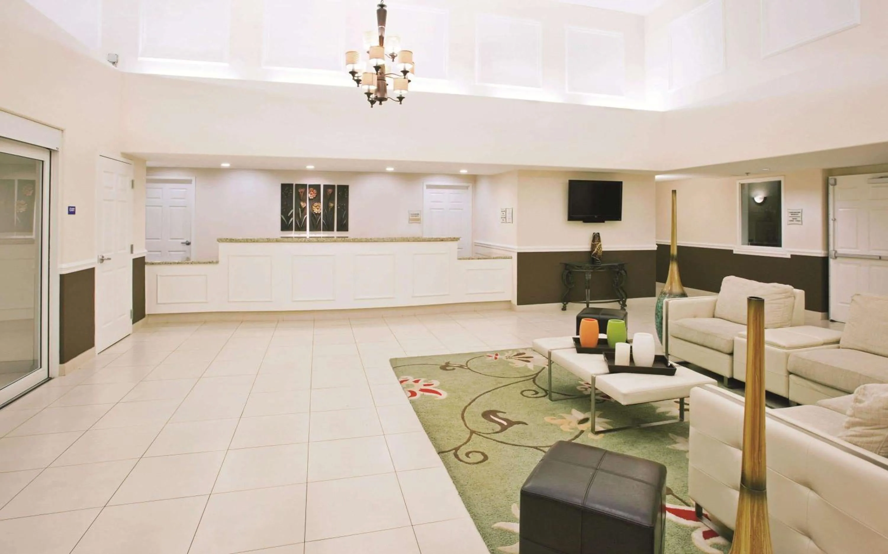 Lobby or reception in La Quinta by Wyndham Fowler