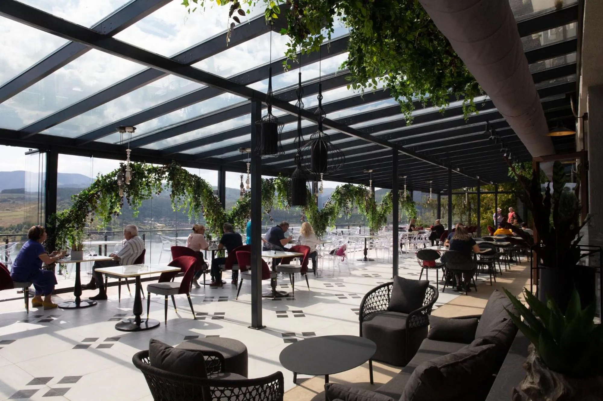 Restaurant/places to eat in Motel Cincis