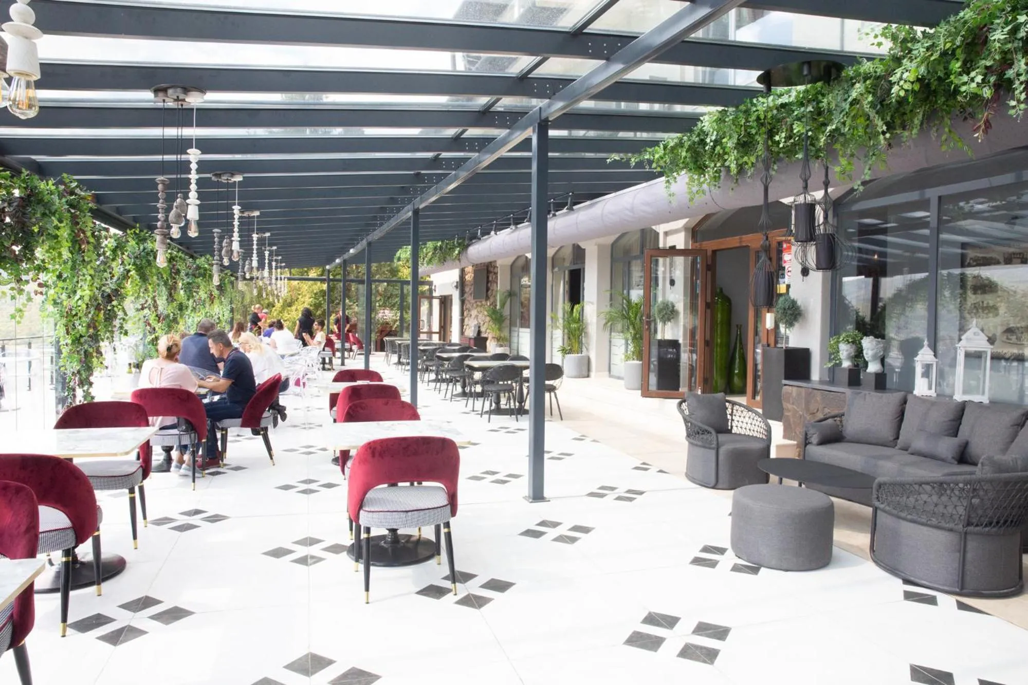 Restaurant/places to eat in Motel Cincis