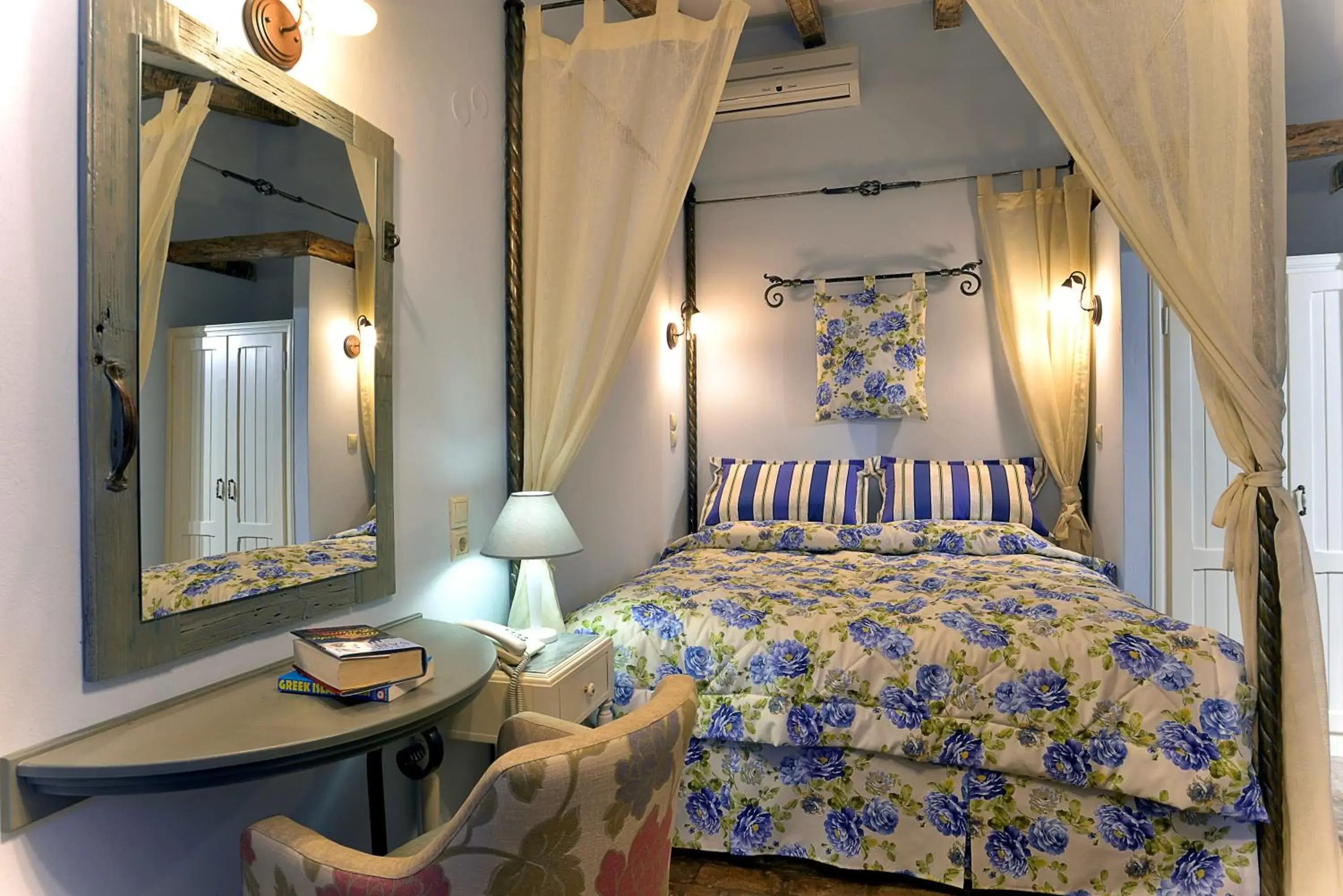 Bed in Fundana Villas Bed in Fundana Villas