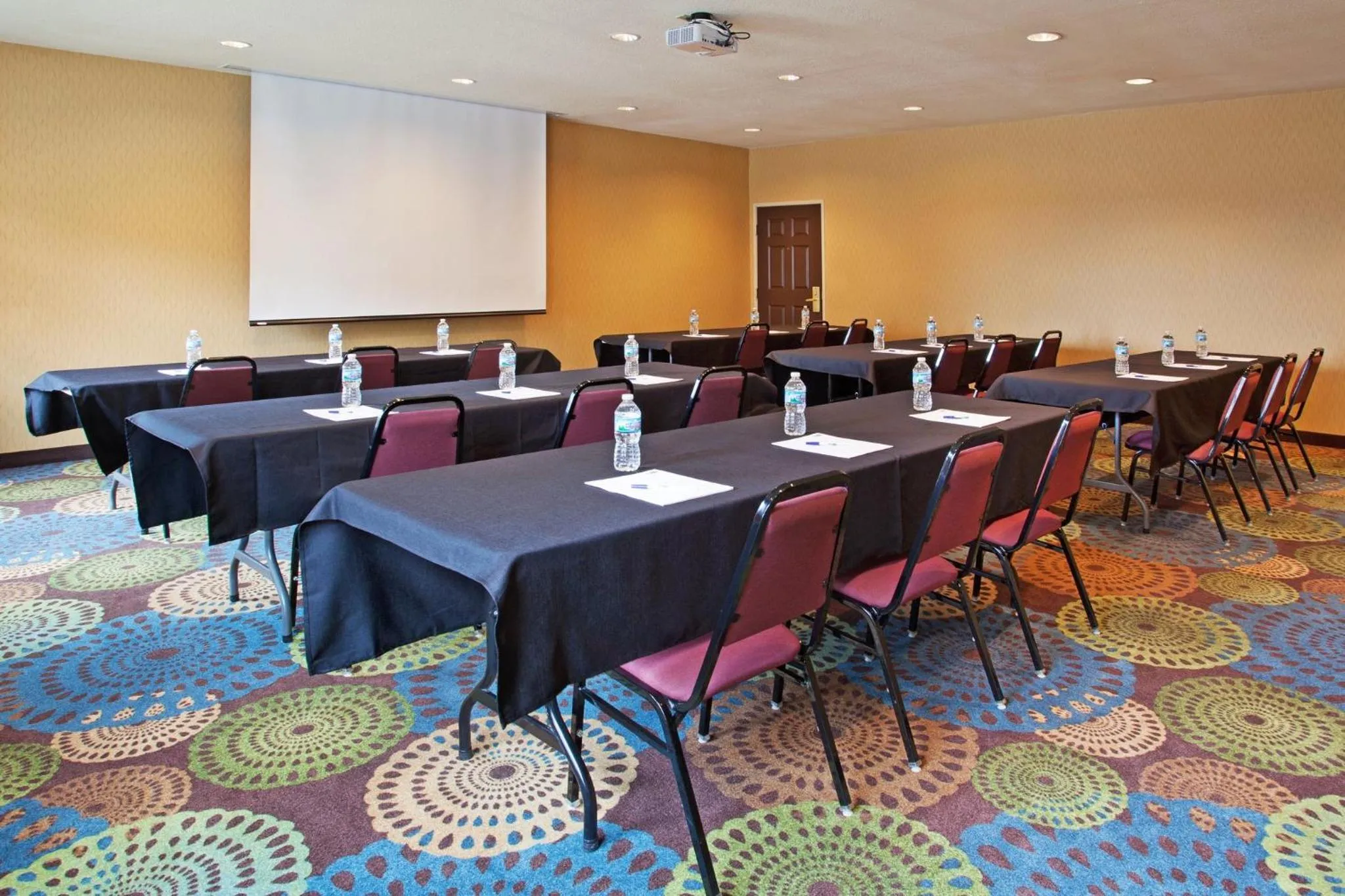 Meeting/conference room in Holiday Inn Express & Suites Columbus East - Reynoldsburg by IHG