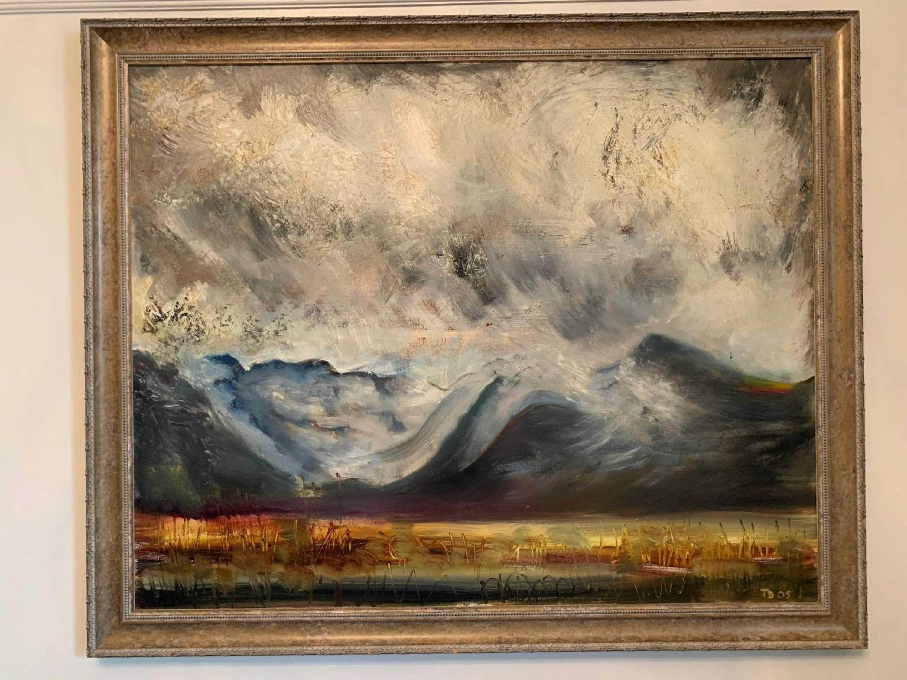 Communal lounge/ TV room in Dupplin152 bed and breakfast