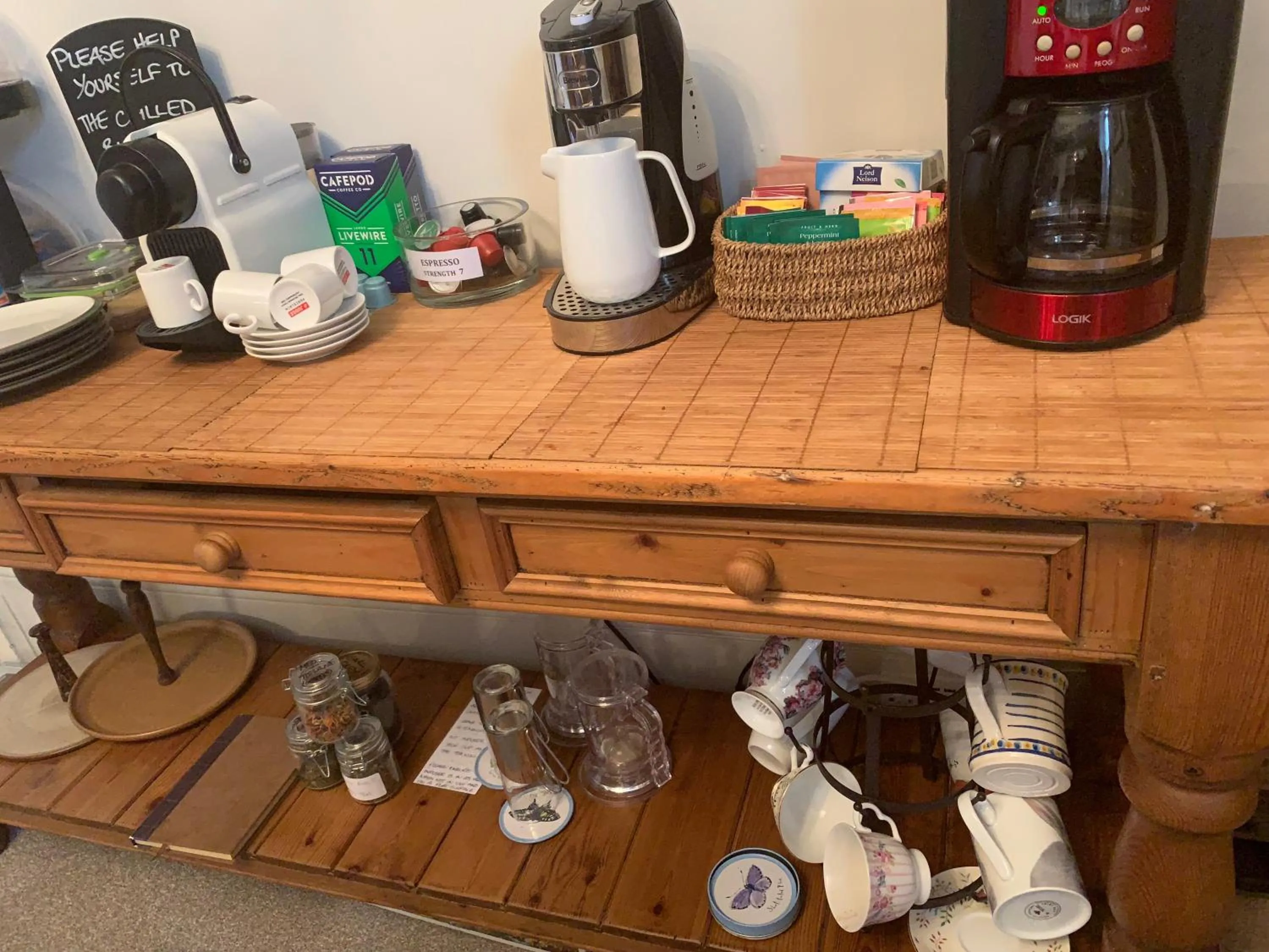 Non alcoholic drinks in Dupplin152 bed and breakfast