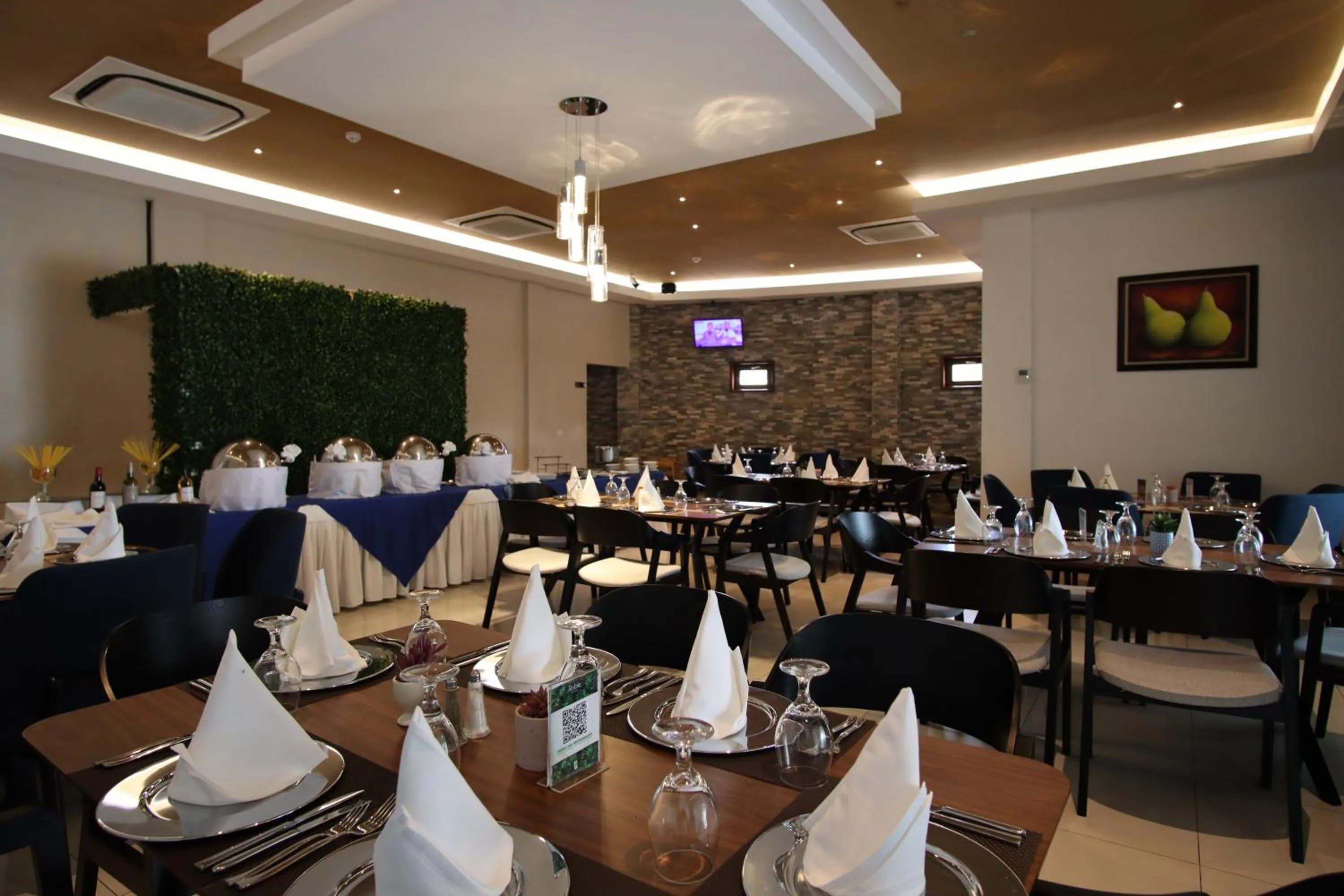 Restaurant/places to eat in Hotel Agualcas