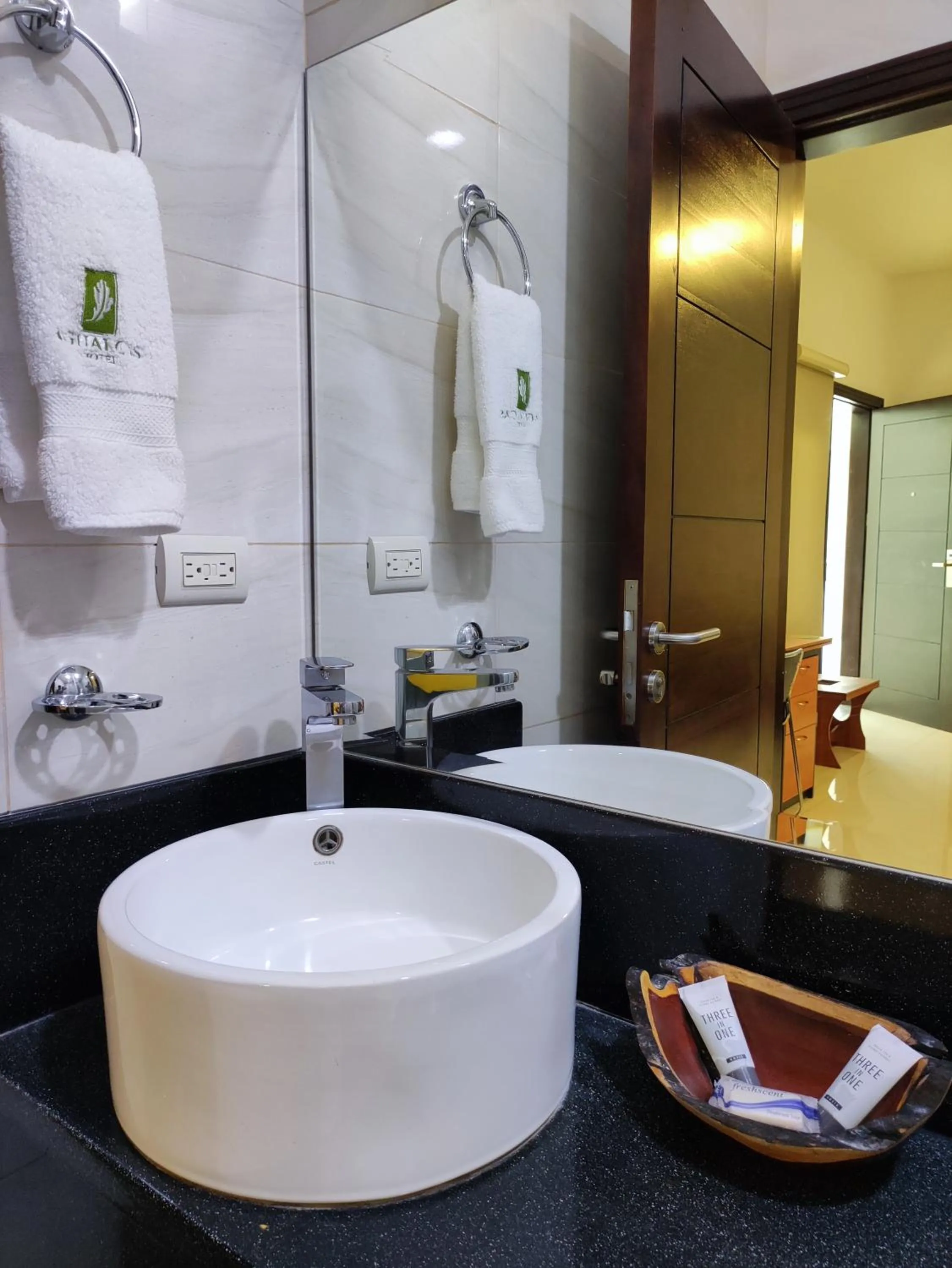 Shower in Hotel Agualcas