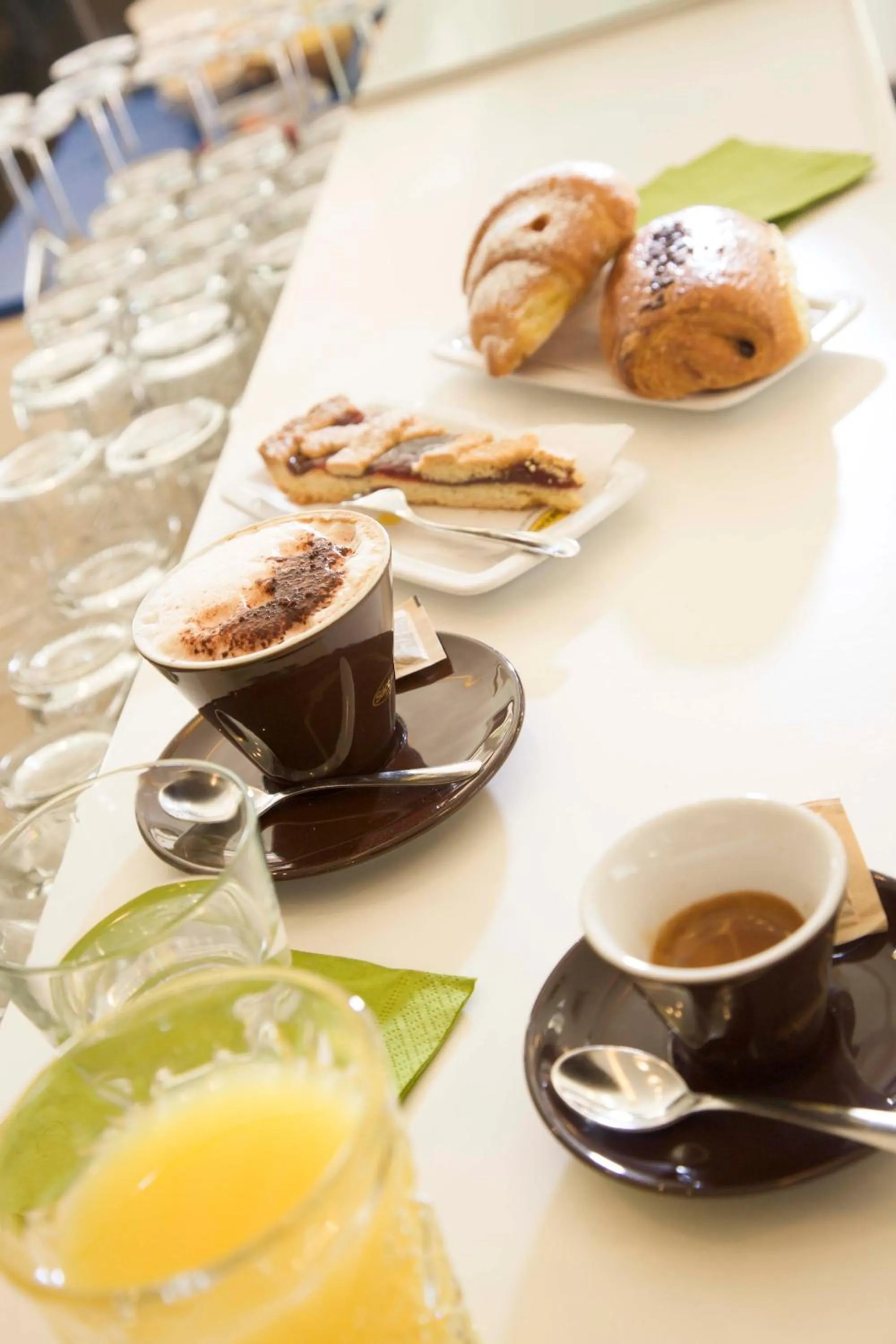 Buffet breakfast in Il Conero Mare