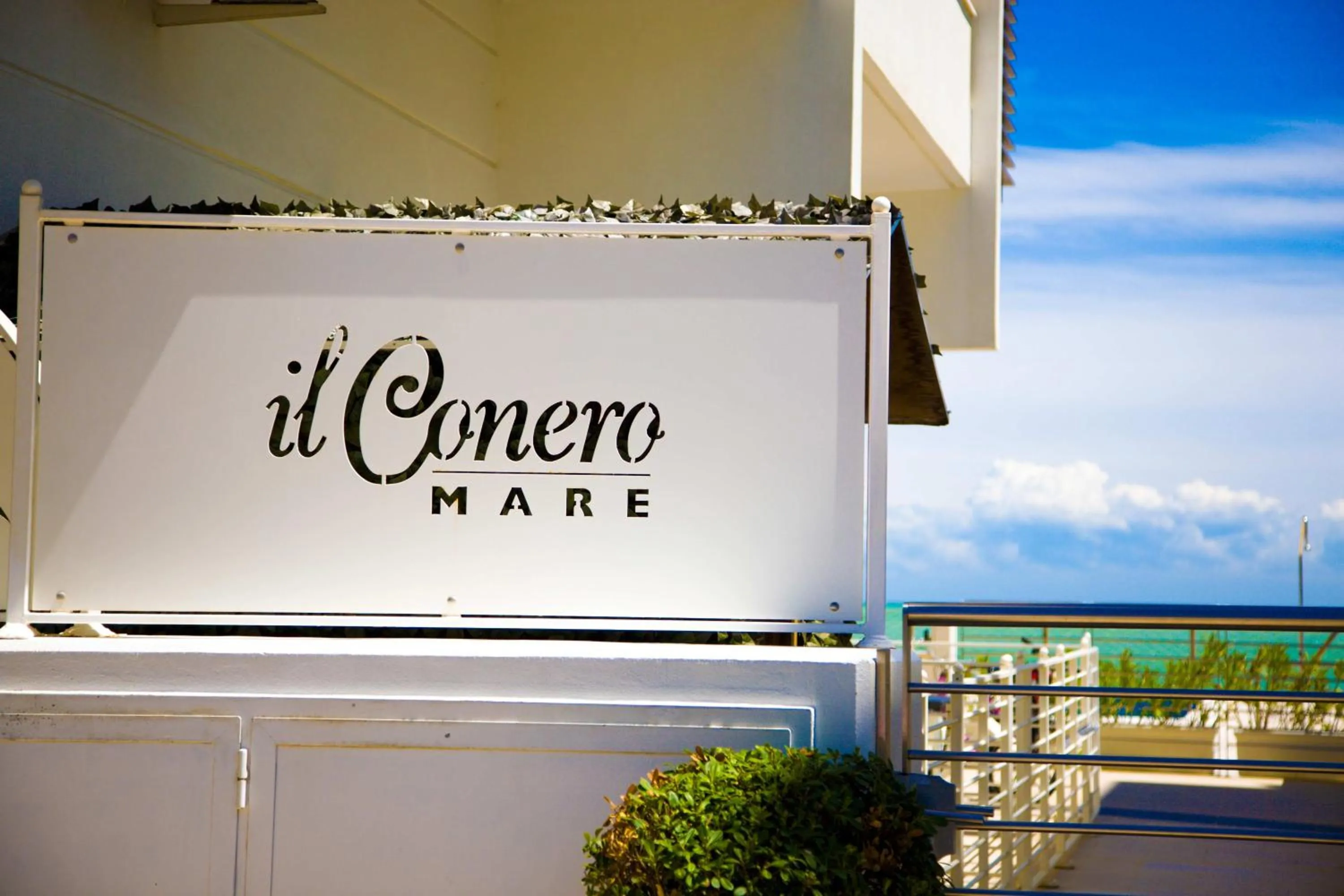 Decorative detail in Il Conero Mare