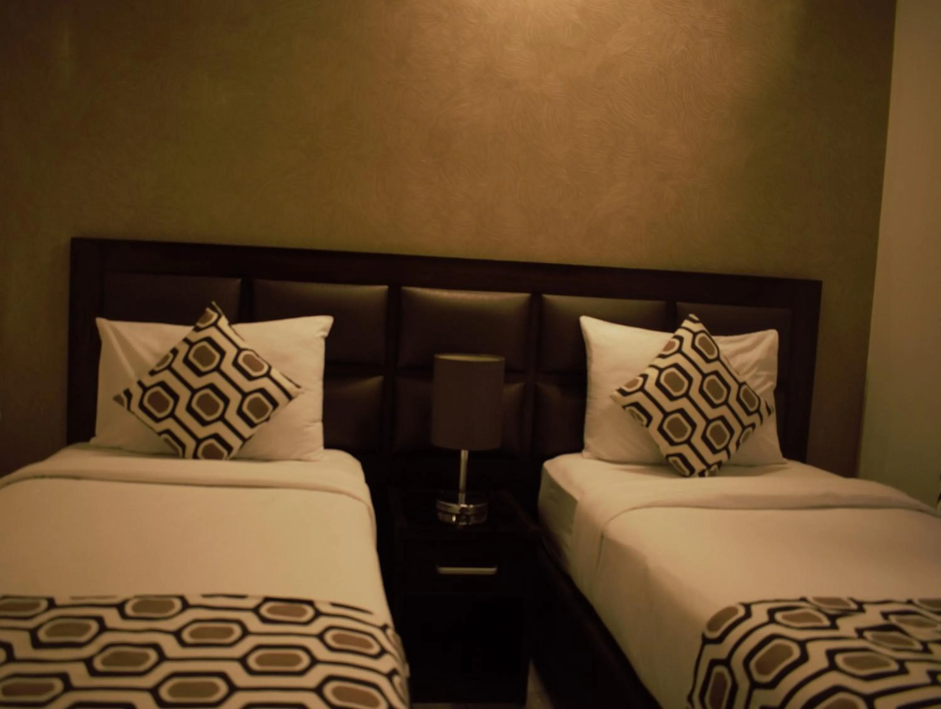 Bedroom, Bed in Shams Alweibdeh Hotel Apartments