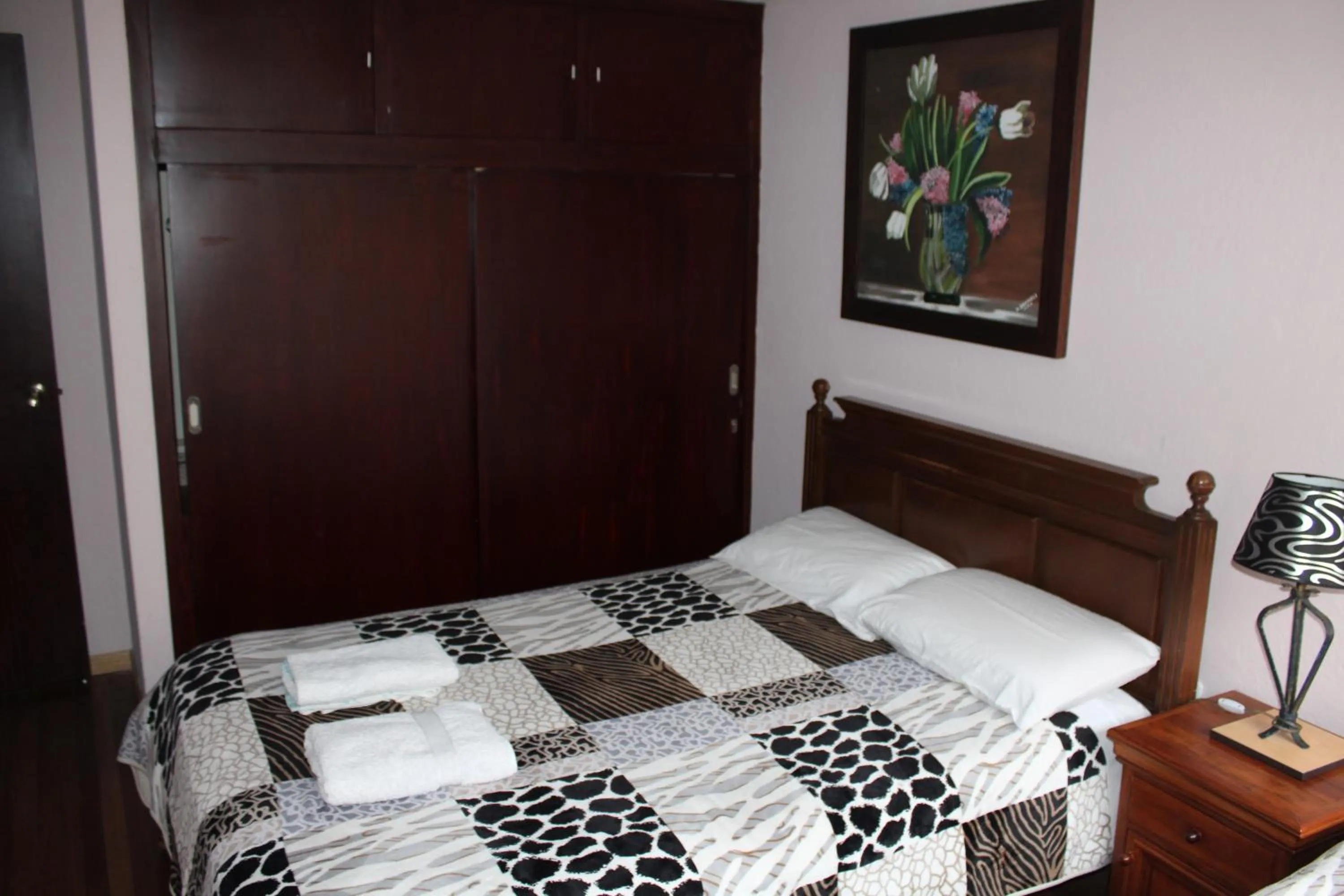 Family Room with Garden View - single occupancy in Casa de Tulia