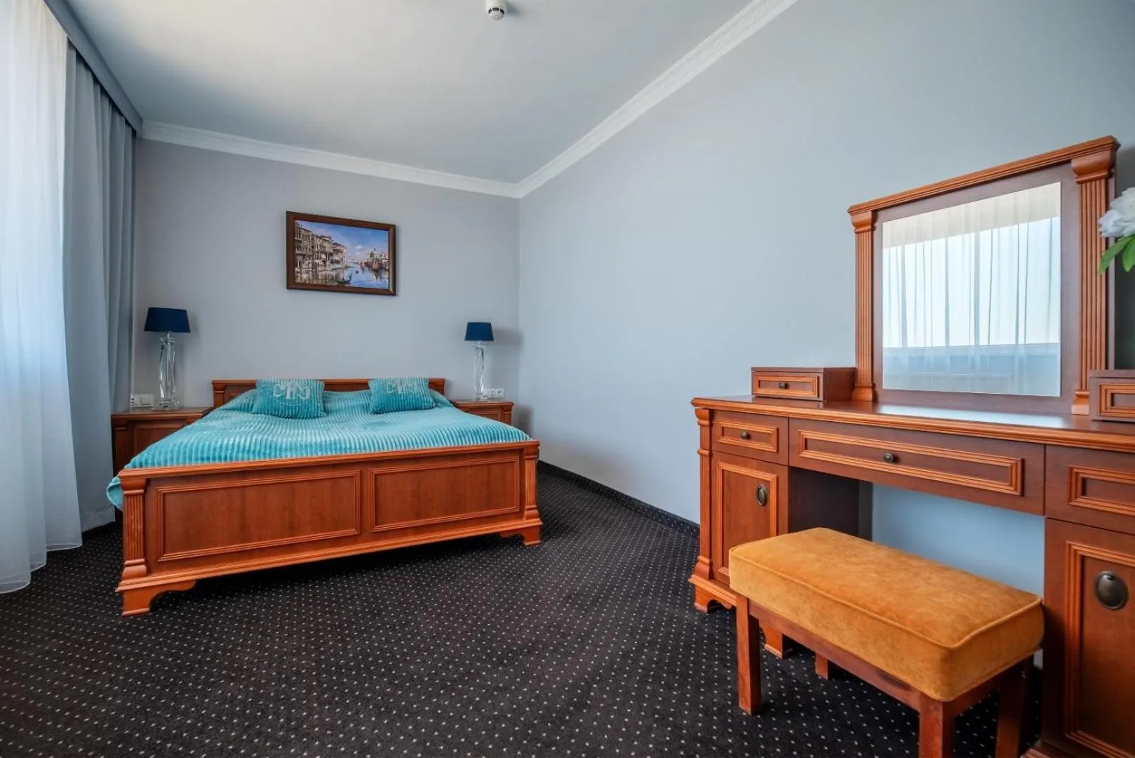 Bed in Hotel Wodnik Twój Hotel z widokiem na morze