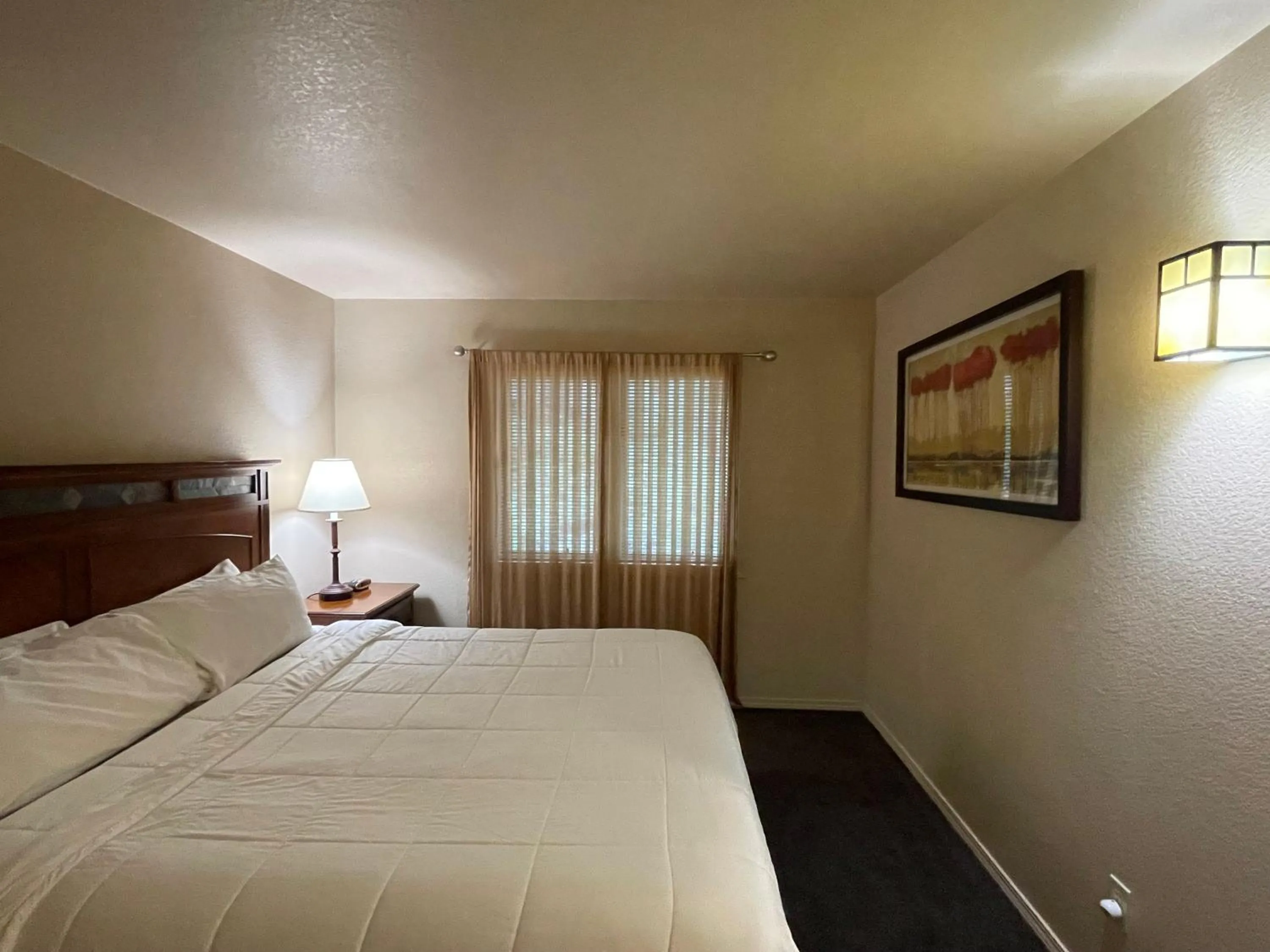 Bed in Mount Shasta Resort