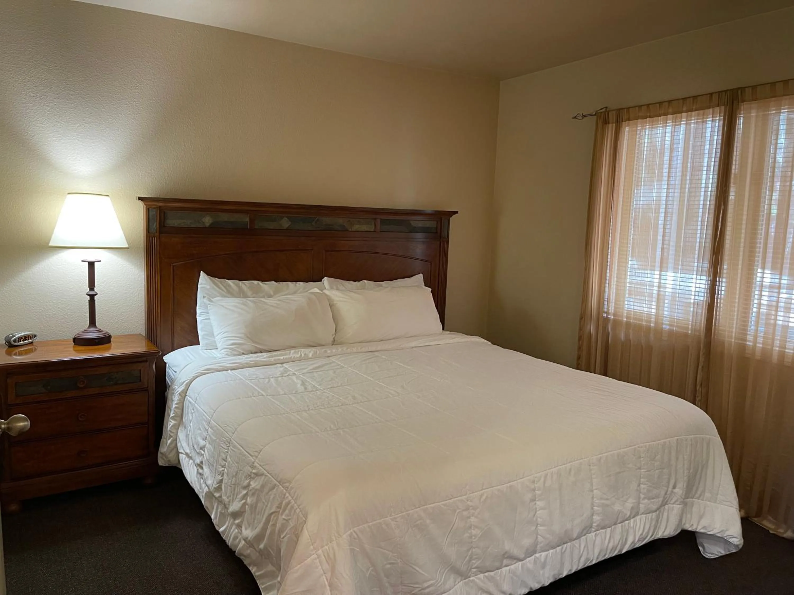 Bed in Mount Shasta Resort