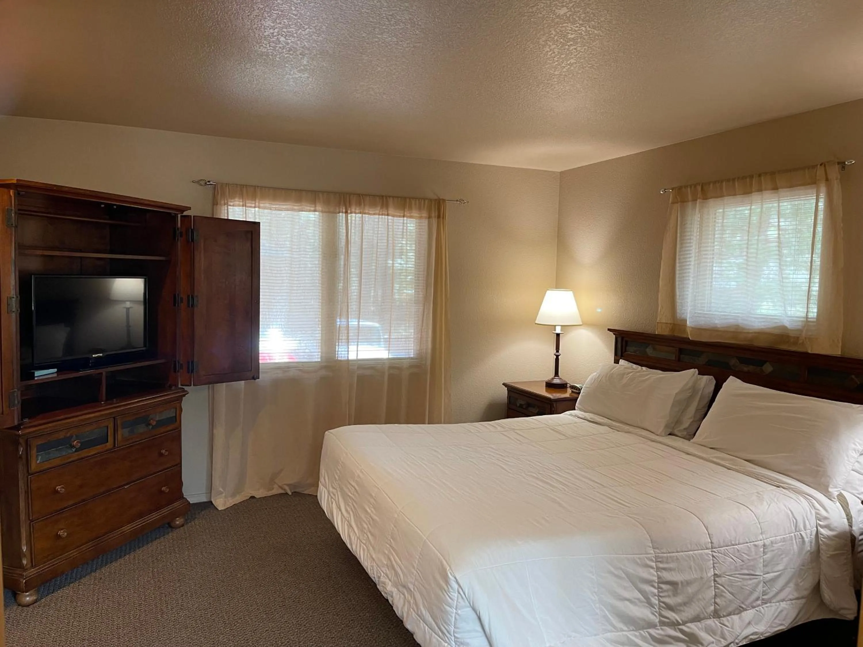 Bed in Mount Shasta Resort