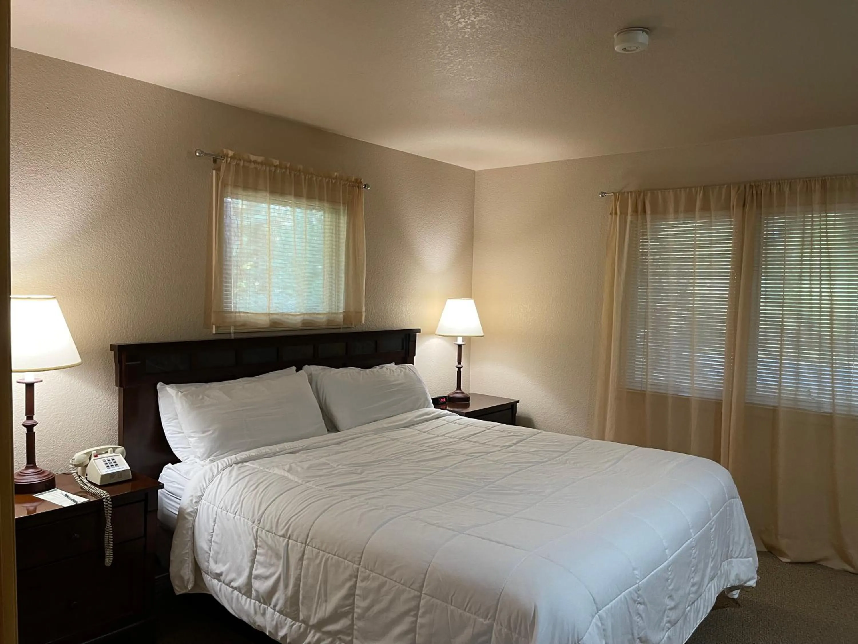Bed in Mount Shasta Resort