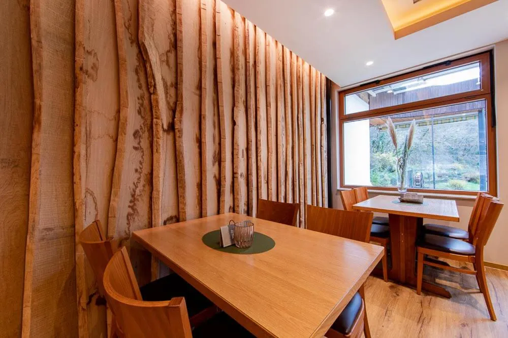 Restaurant/places to eat in Heidsmühle