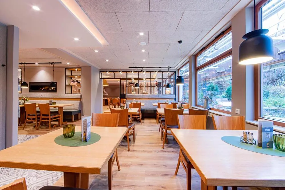 Restaurant/places to eat in Heidsmühle