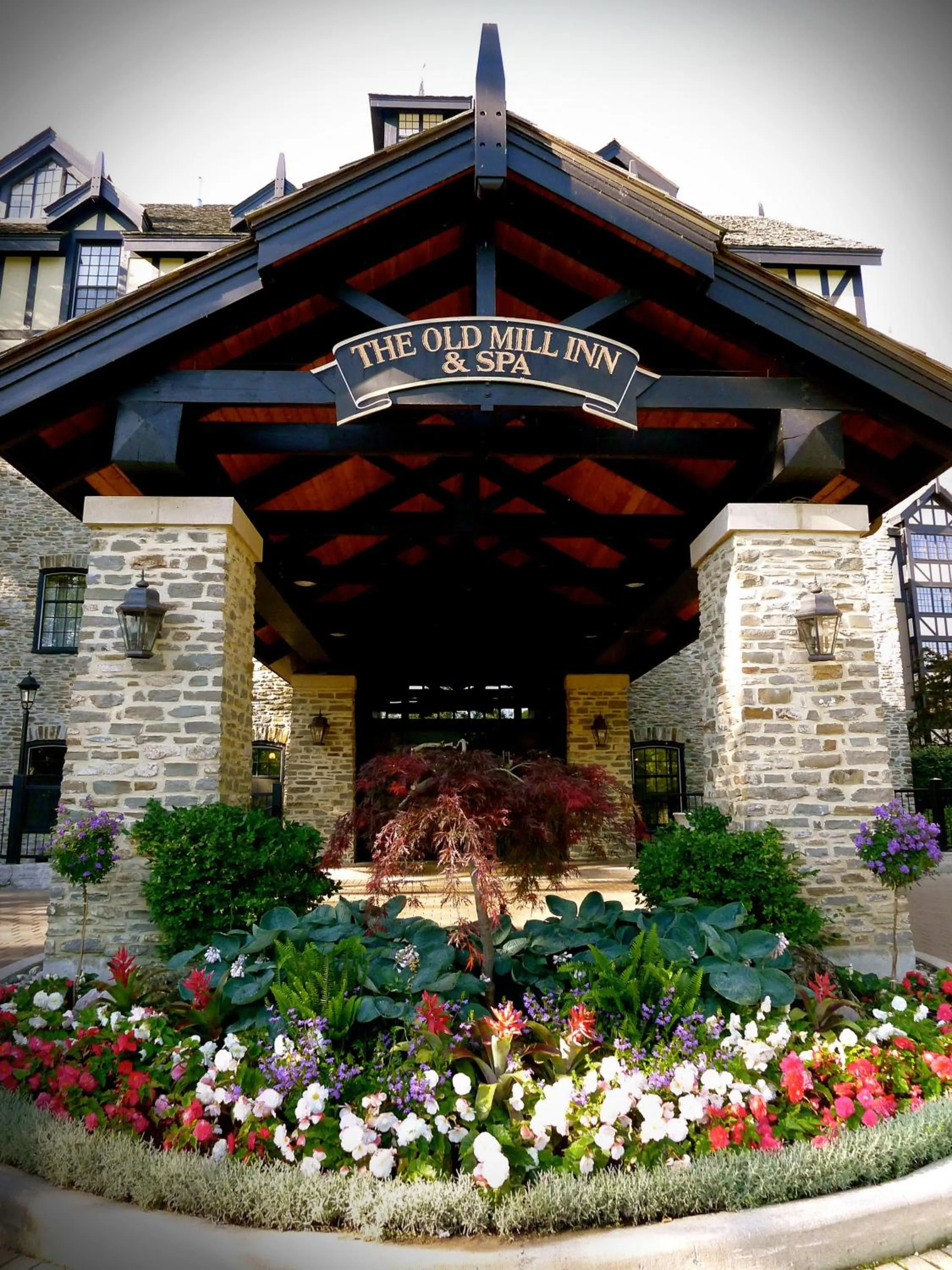 Facade/entrance in Old Mill Toronto Hotel