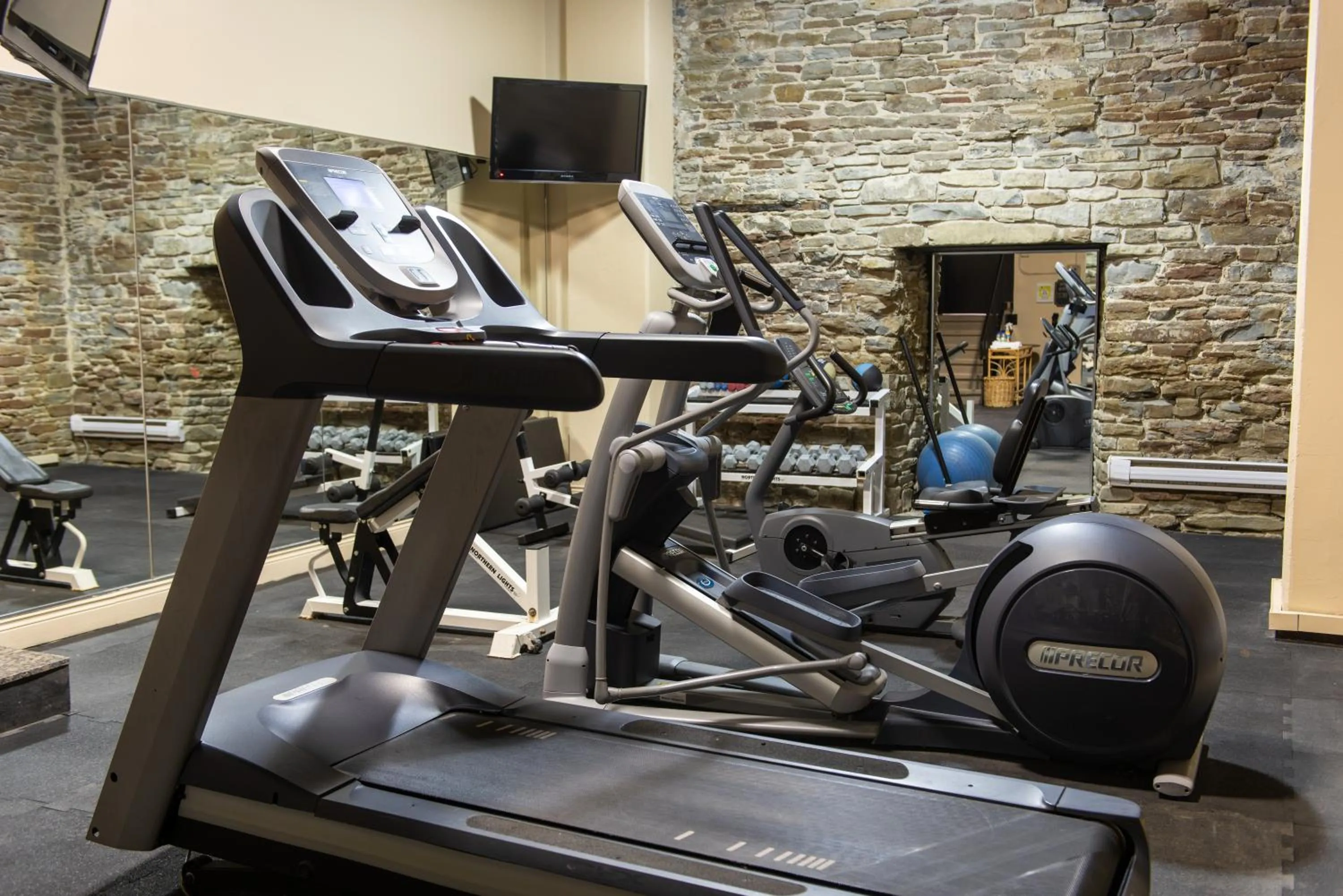 Fitness centre/facilities in Old Mill Toronto Hotel
