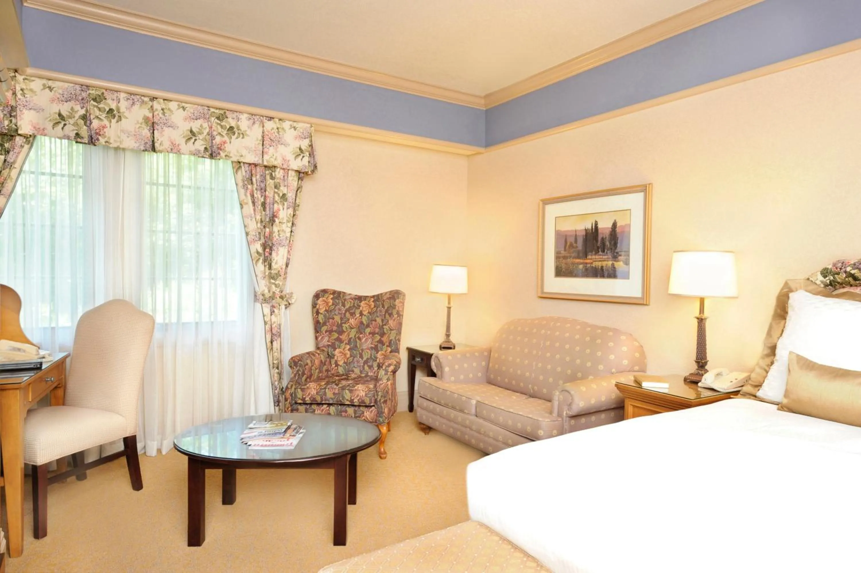 Photo of the whole room, Bed in Old Mill Toronto Hotel