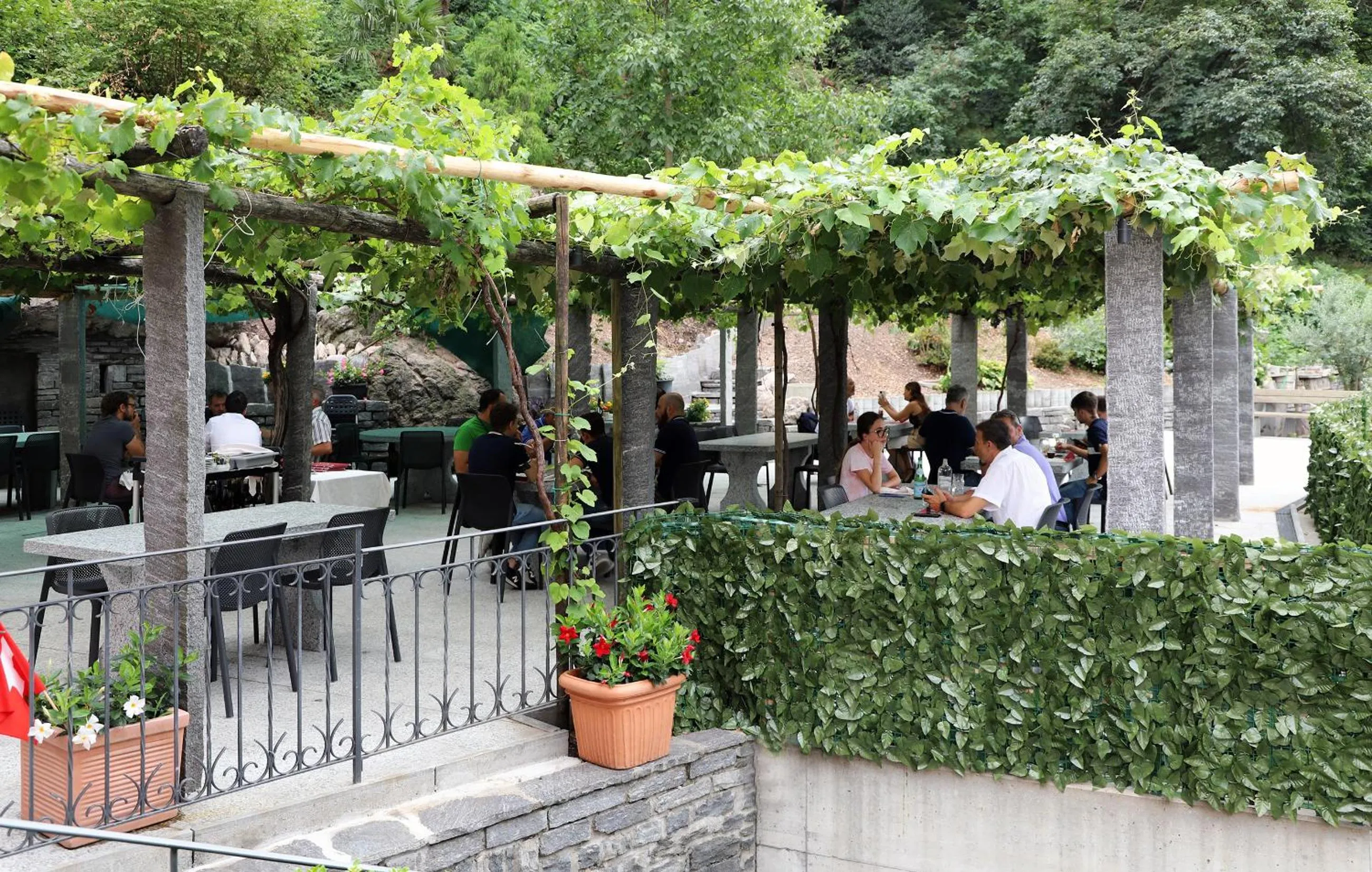Balcony/Terrace in Hotel Ristorante Grotto Serta