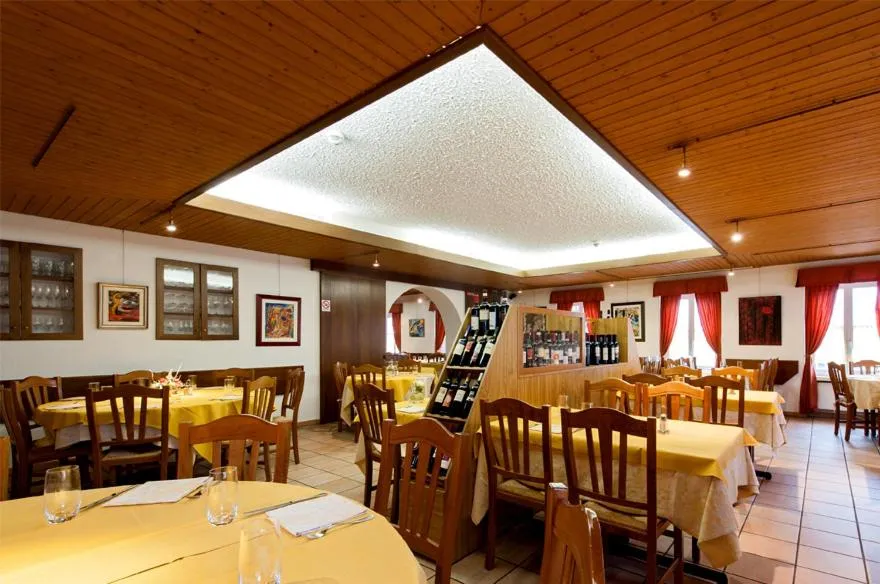 Restaurant/places to eat in Hotel Ristorante Grotto Serta