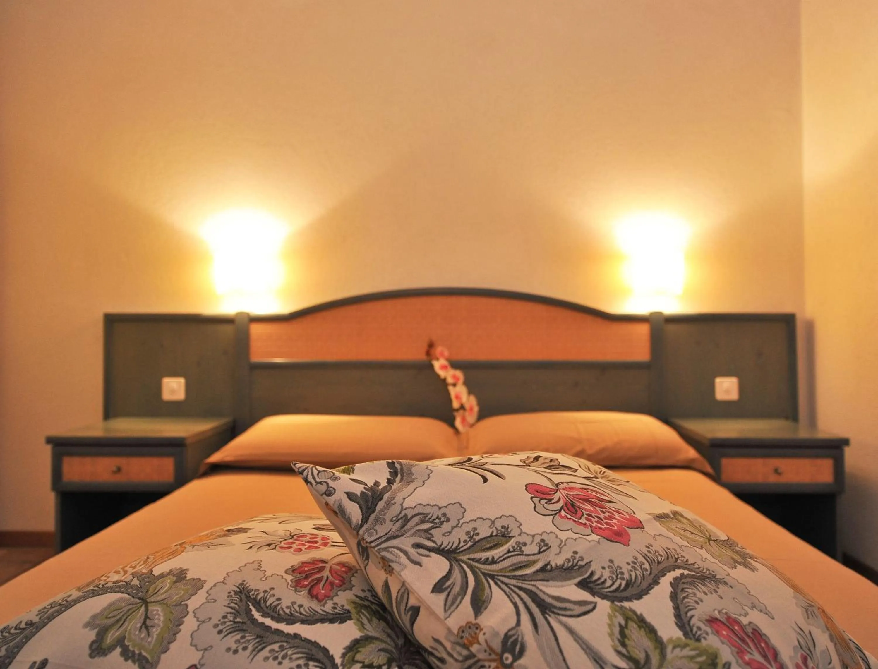 Photo of the whole room, Bed in Hotel Ristorante Grotto Serta