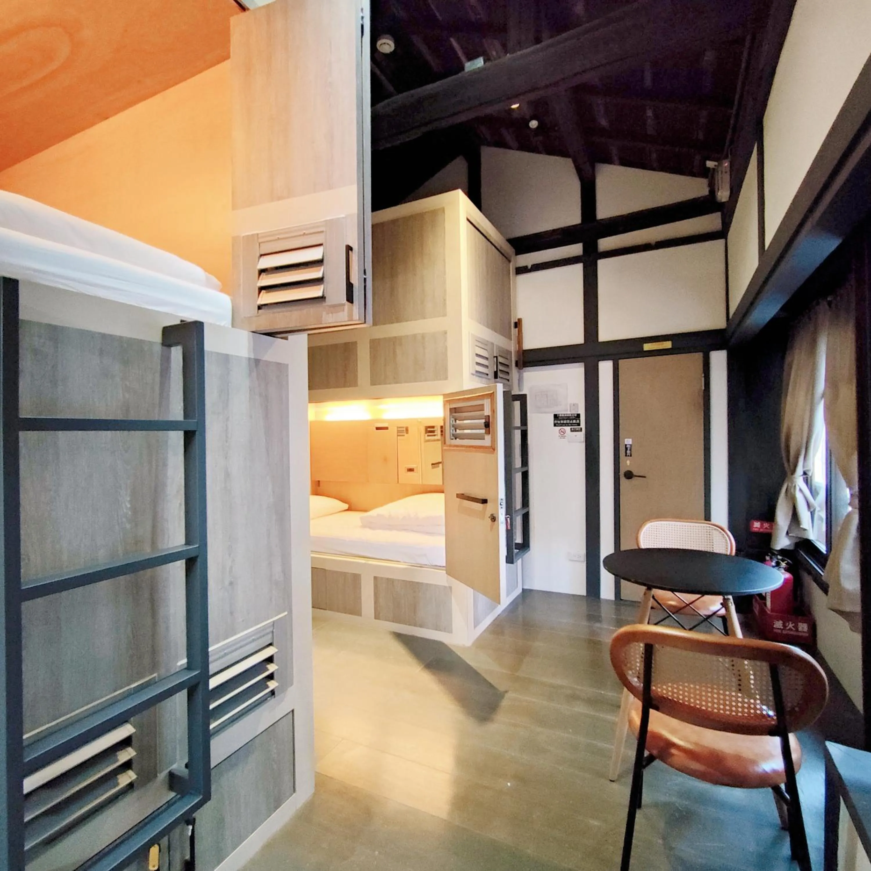 Photo of the whole room in Jerry's Mazehut Hostel