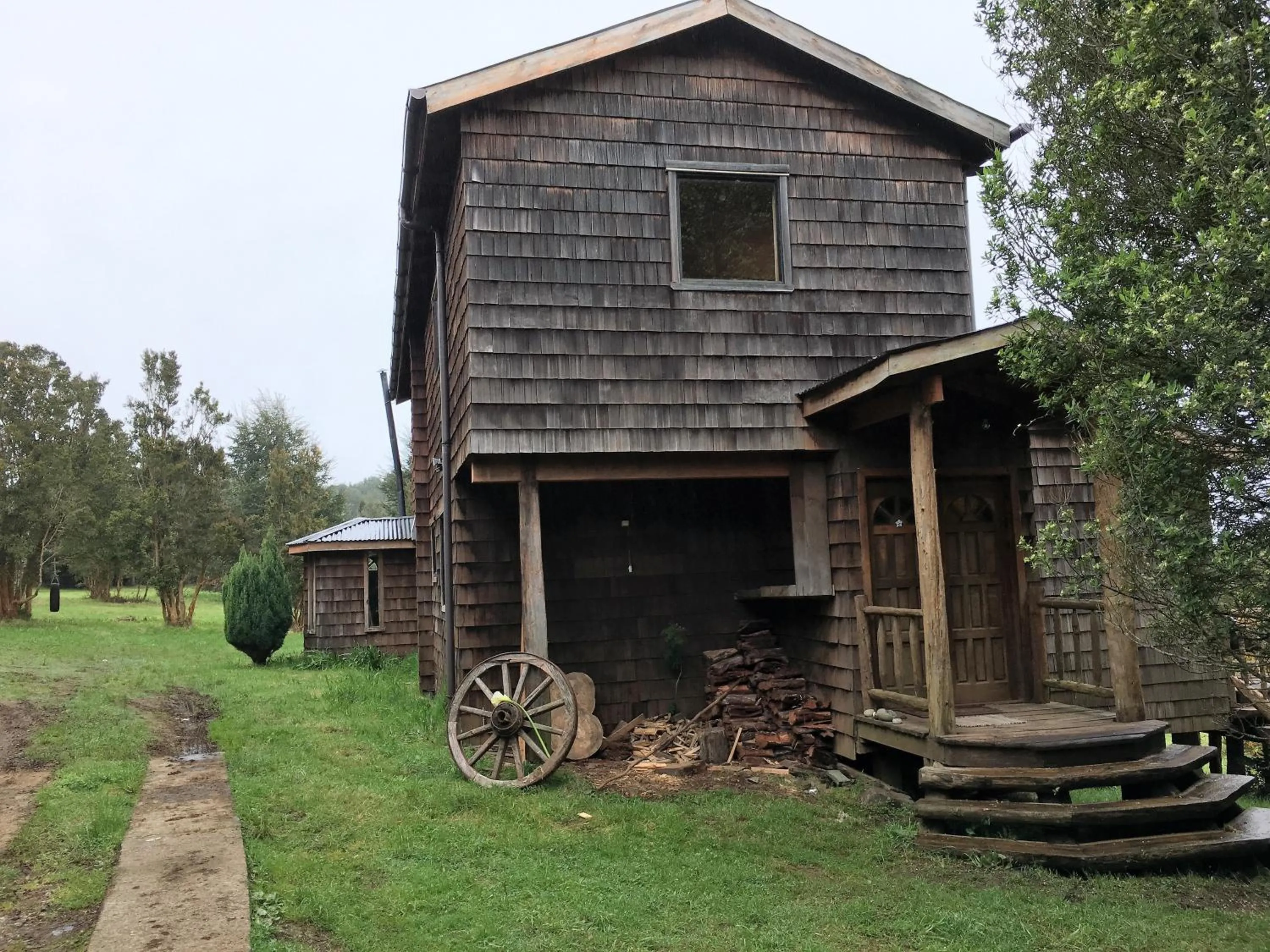 Facade/entrance in Kiyen Rupu Huillinco Chiloé