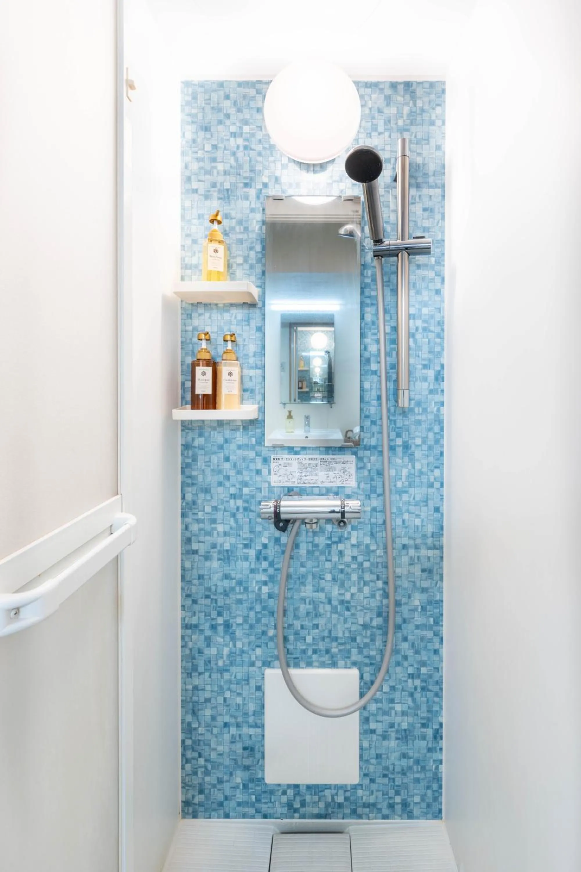 Shower in Nihonbashi Kakigara Ryokan