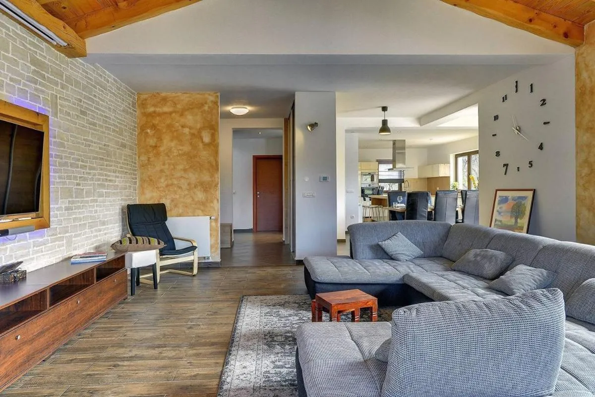 House Ivano