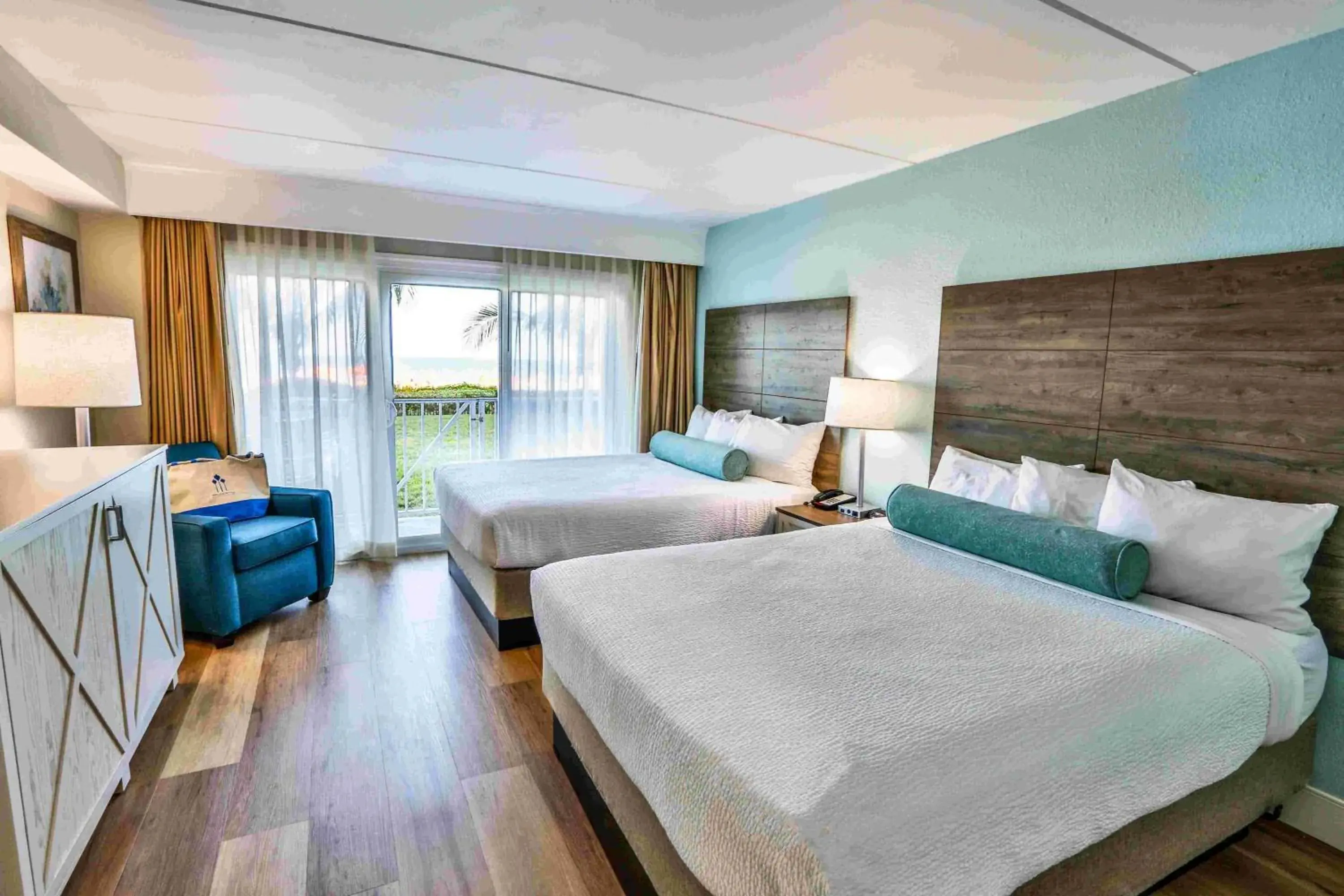 Bed in Princess Royale Oceanfront Resort Bed in Princess Royale Oceanfront Resort