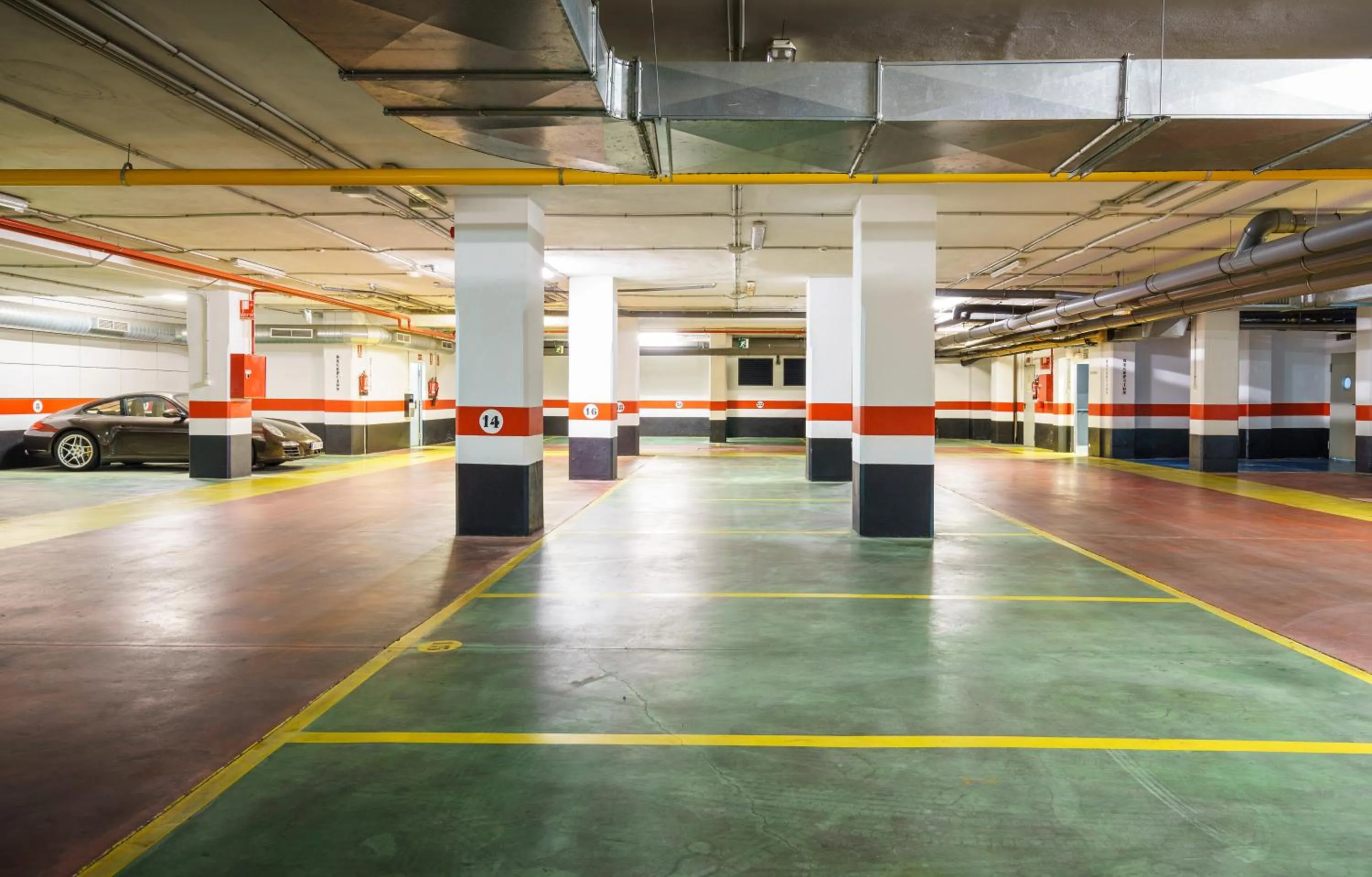 Parking in Vincci Málaga