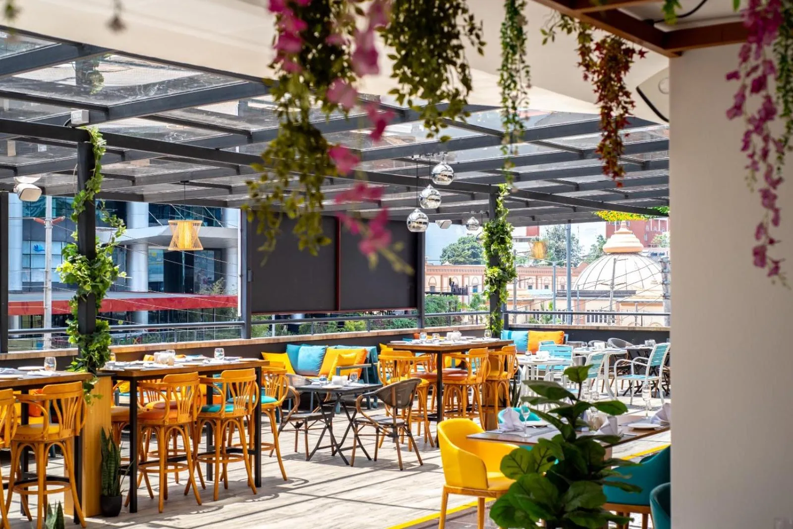 Restaurant/places to eat in Kingfisher Nest Hotel Suites- Westlands, Near Sarit Center