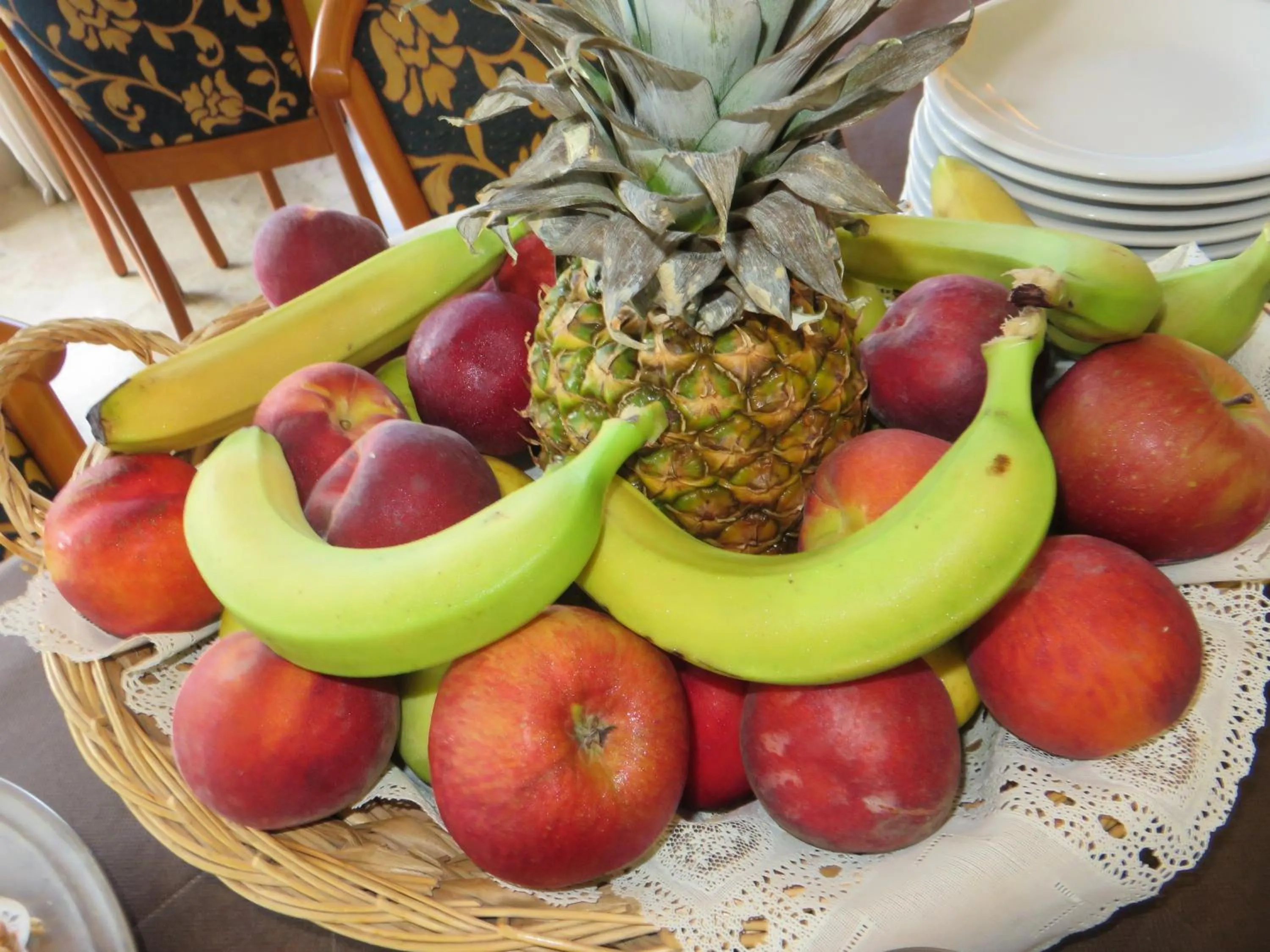 Buffet breakfast in Hotel Garden