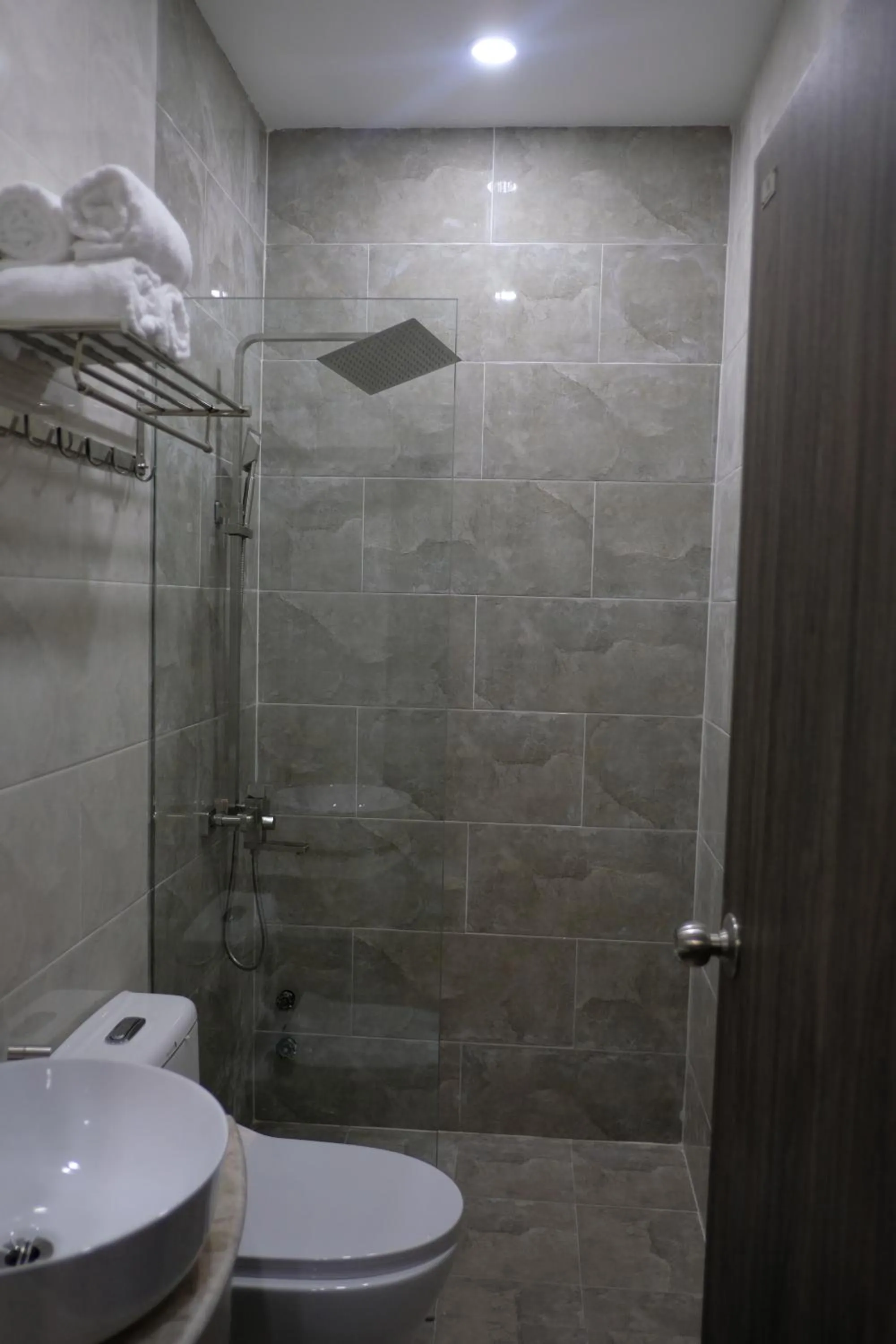 Shower in Dalat Memory Inn