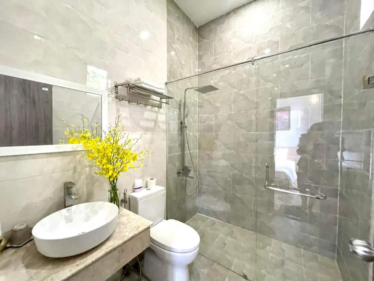 Shower in Dalat Memory Inn