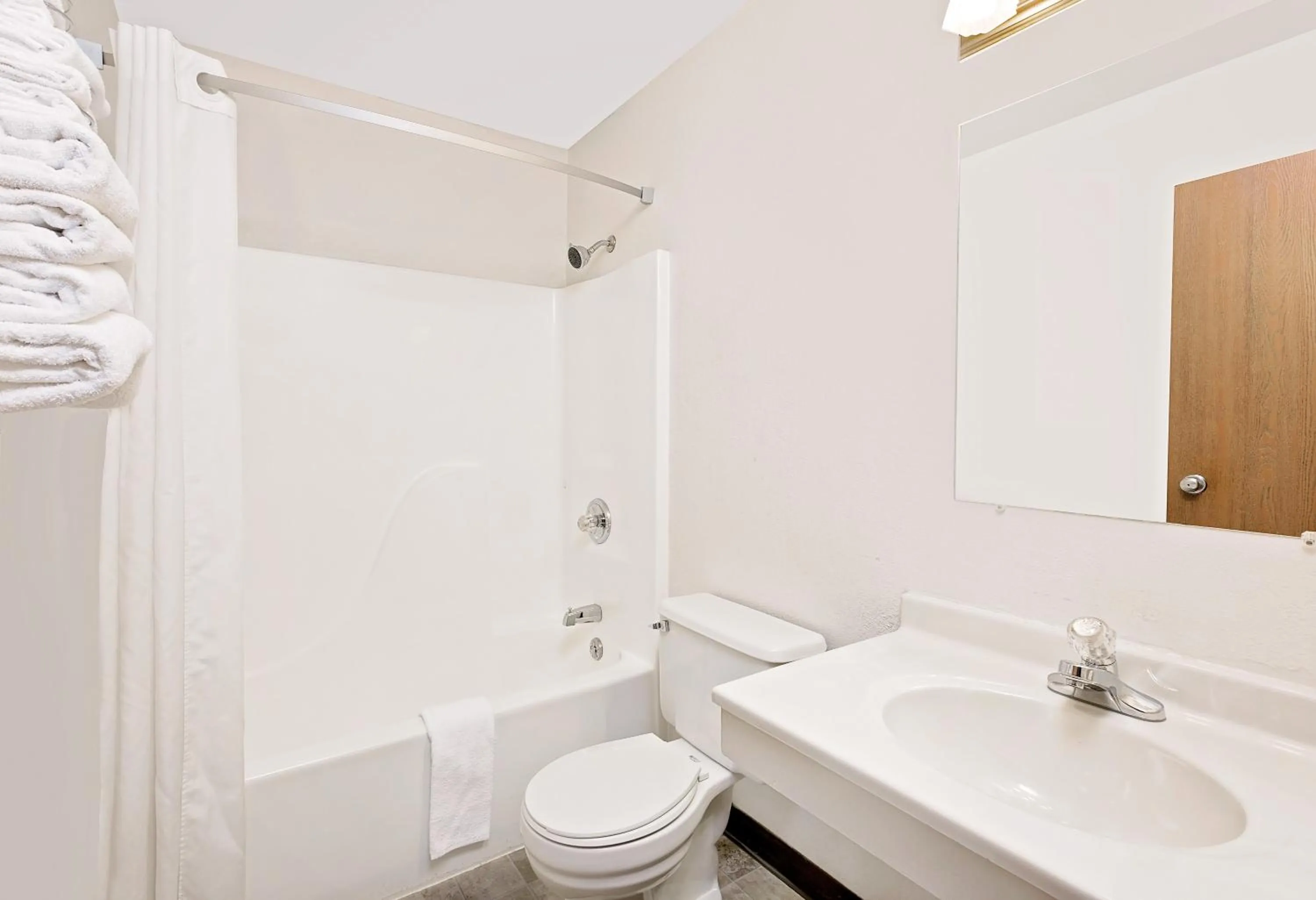 Bathroom in Super 8 by Wyndham Keokuk