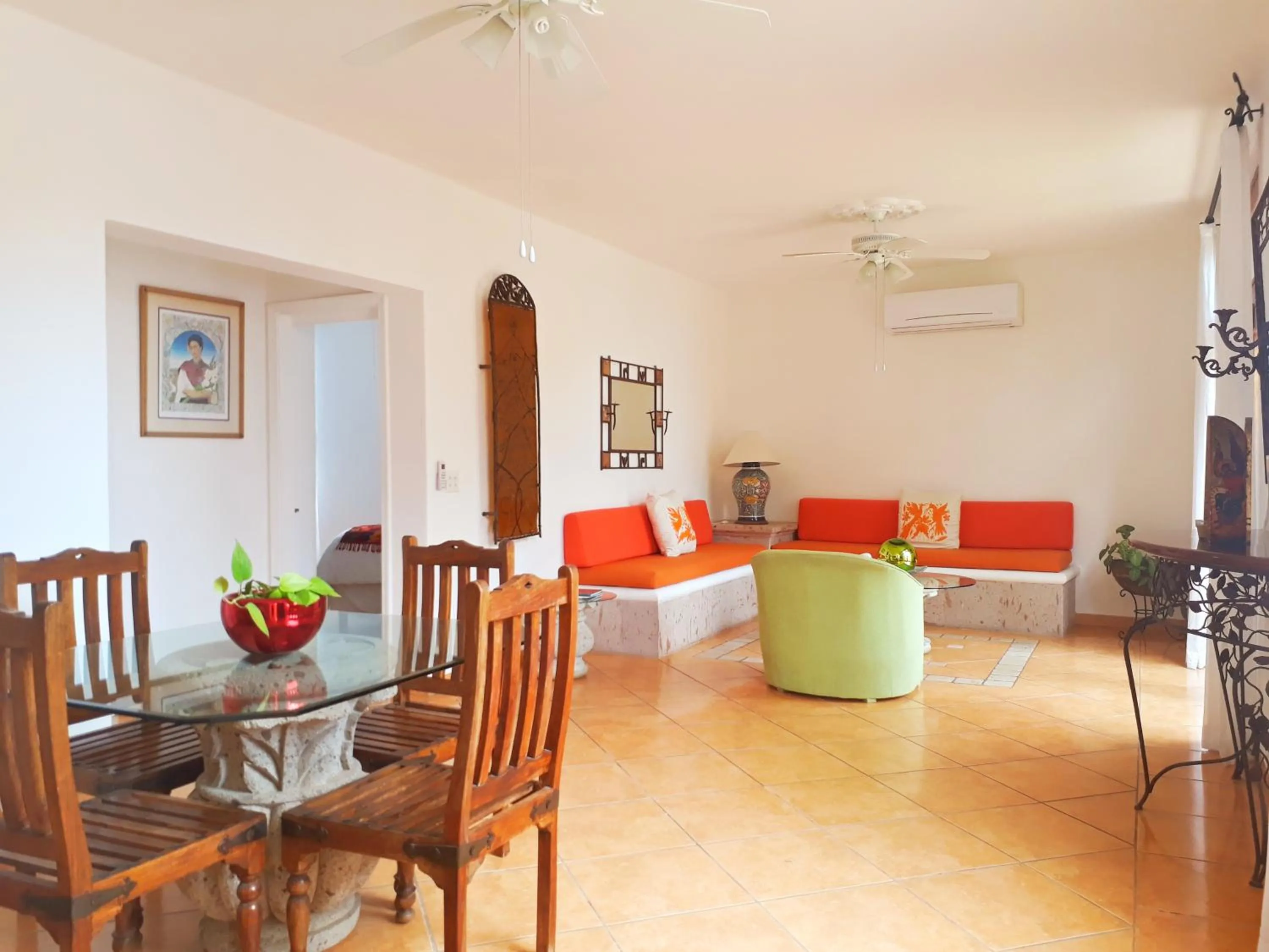 Living room in El Encanto Inn & Suites